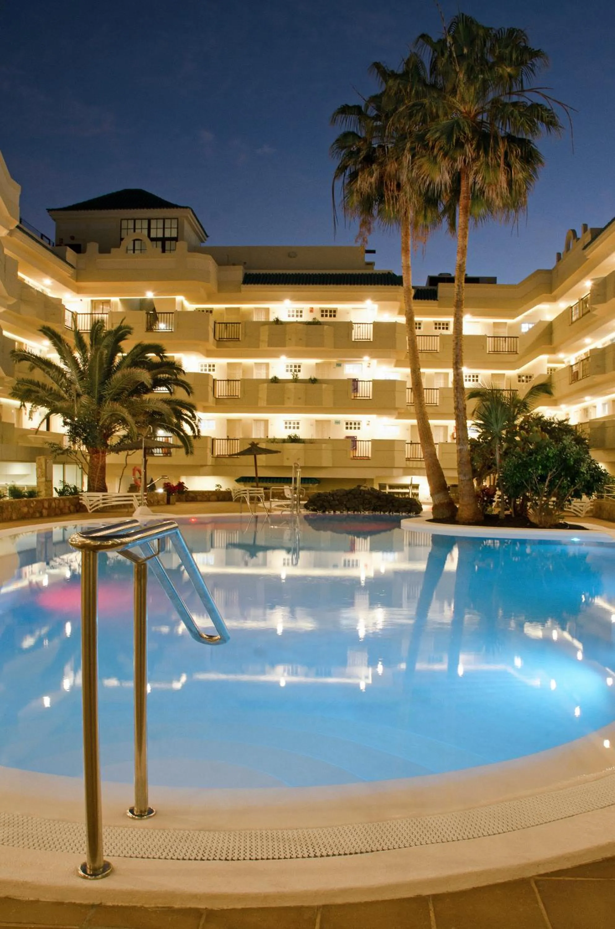 Swimming pool in Hotel Ereza Mar - Adults Only
