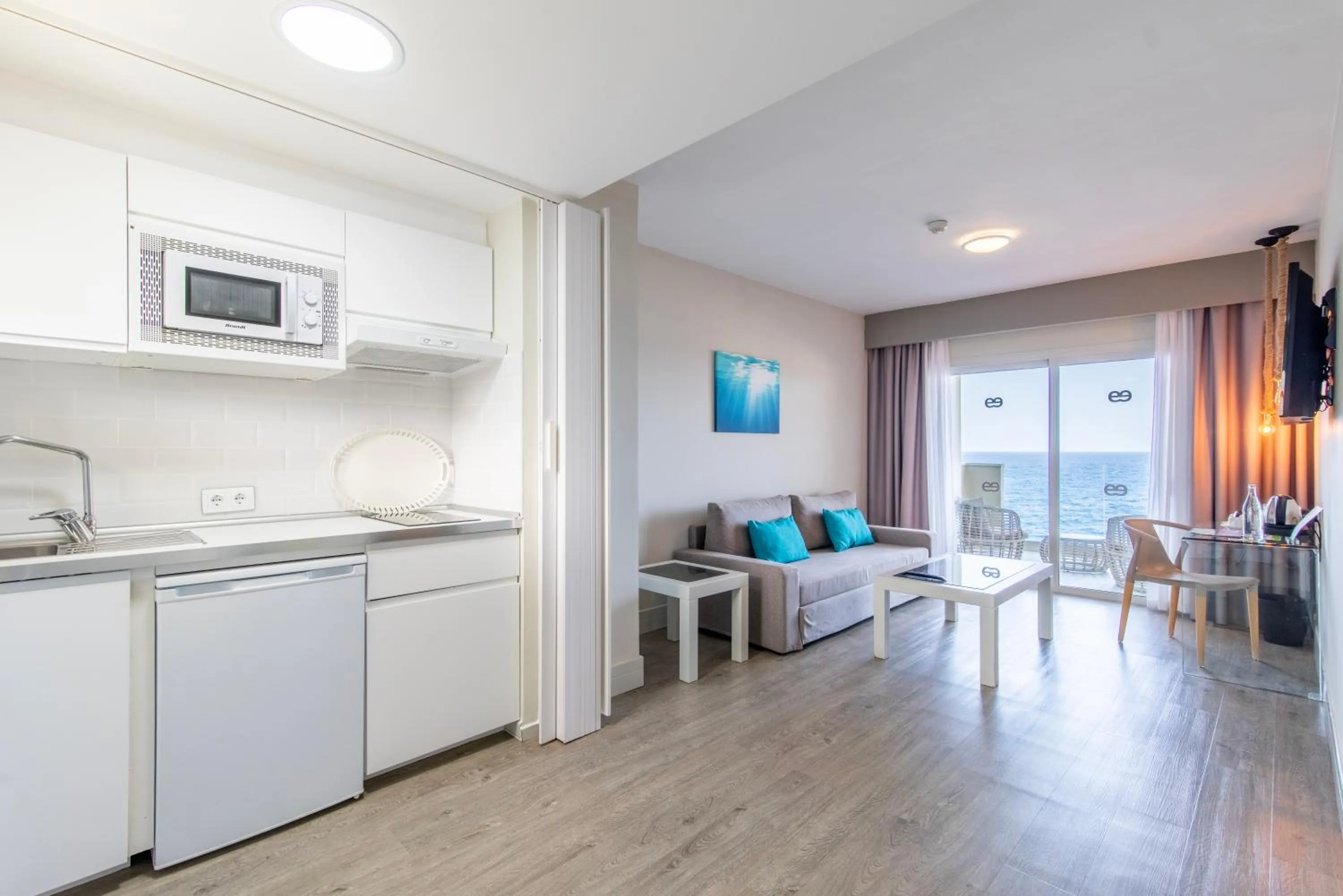 Kitchen or kitchenette in Hotel Ereza Mar - Adults Only