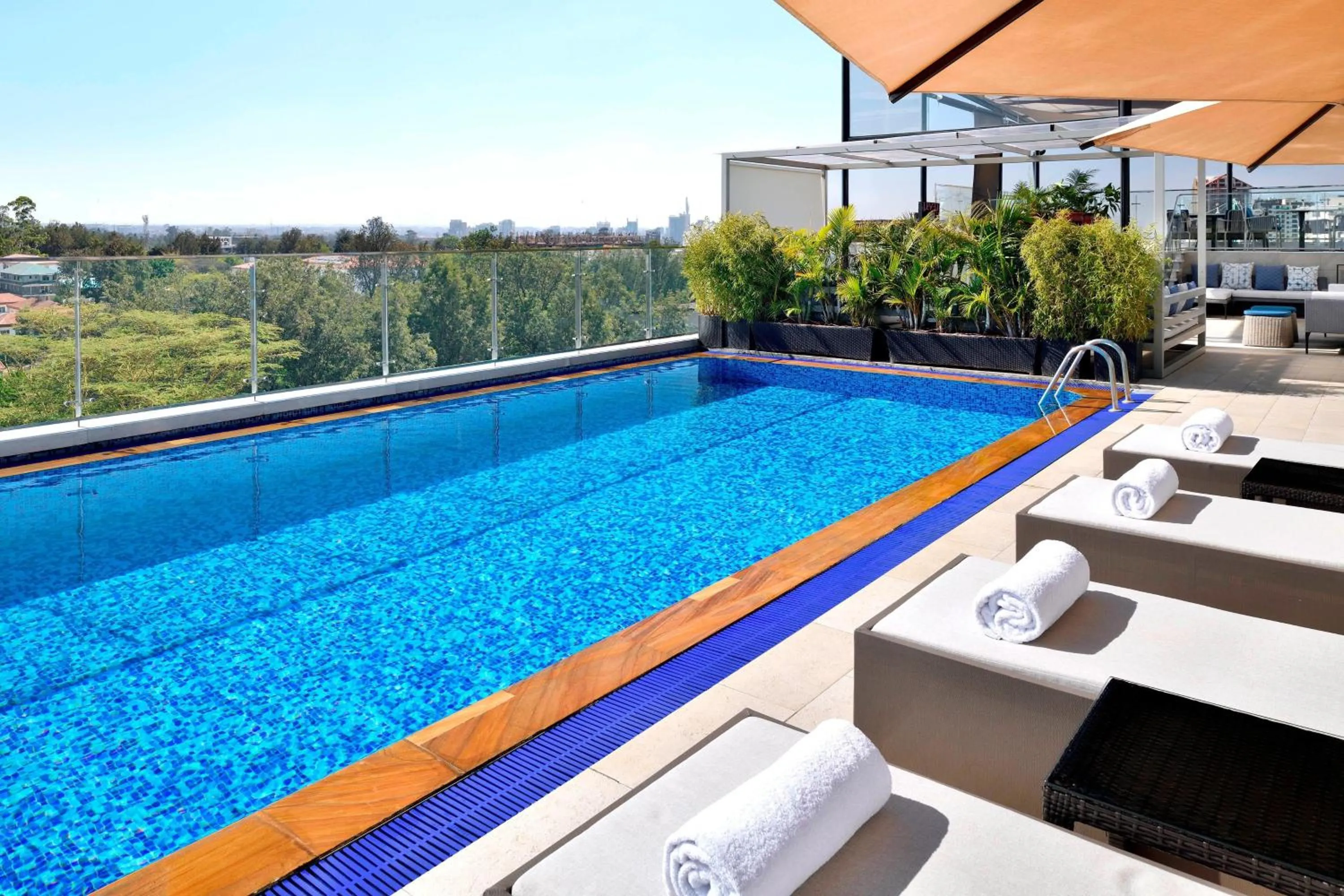 Swimming pool in Four Points By Sheraton Nairobi Hurlingham