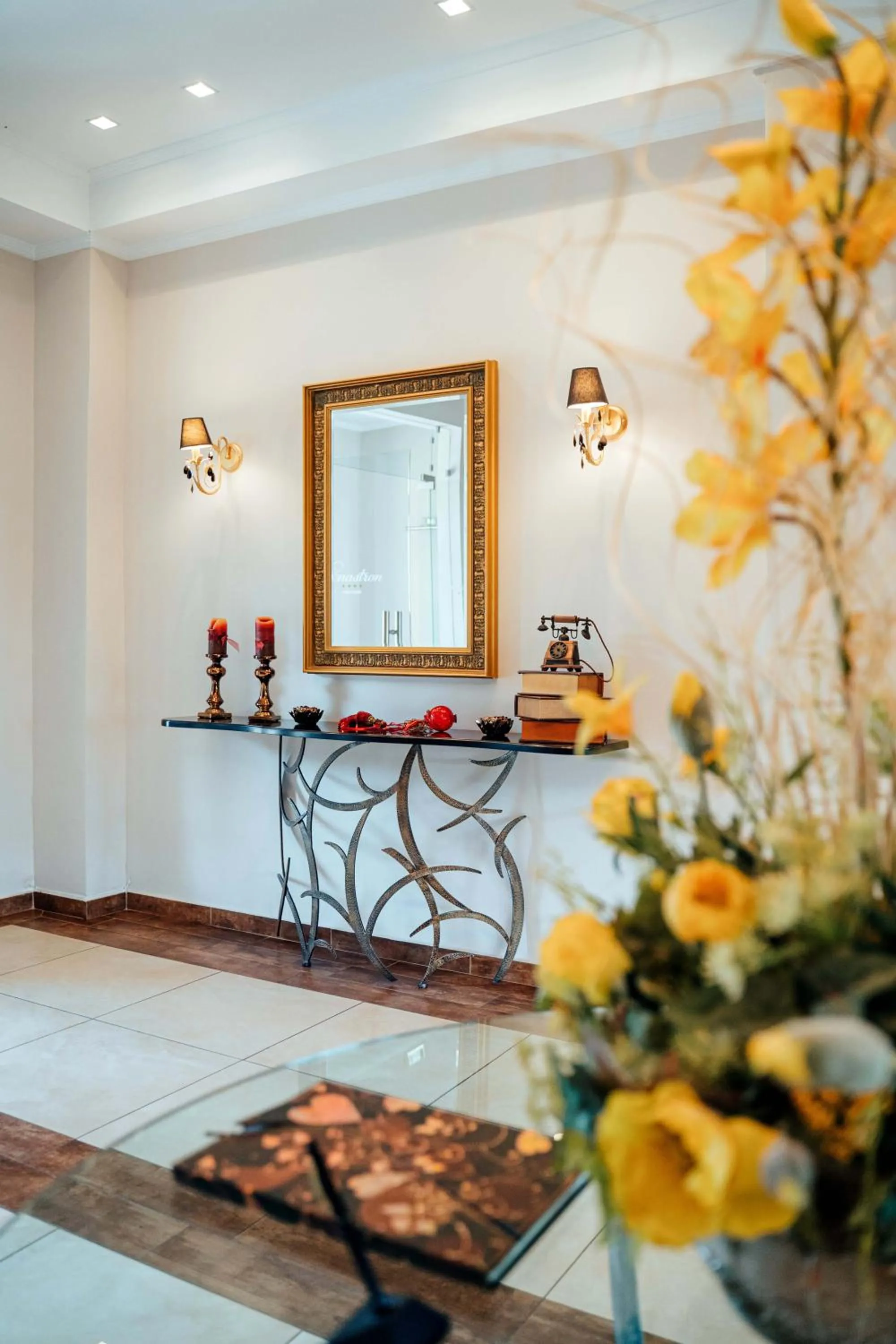 Decorative detail in Enastron View Hotel