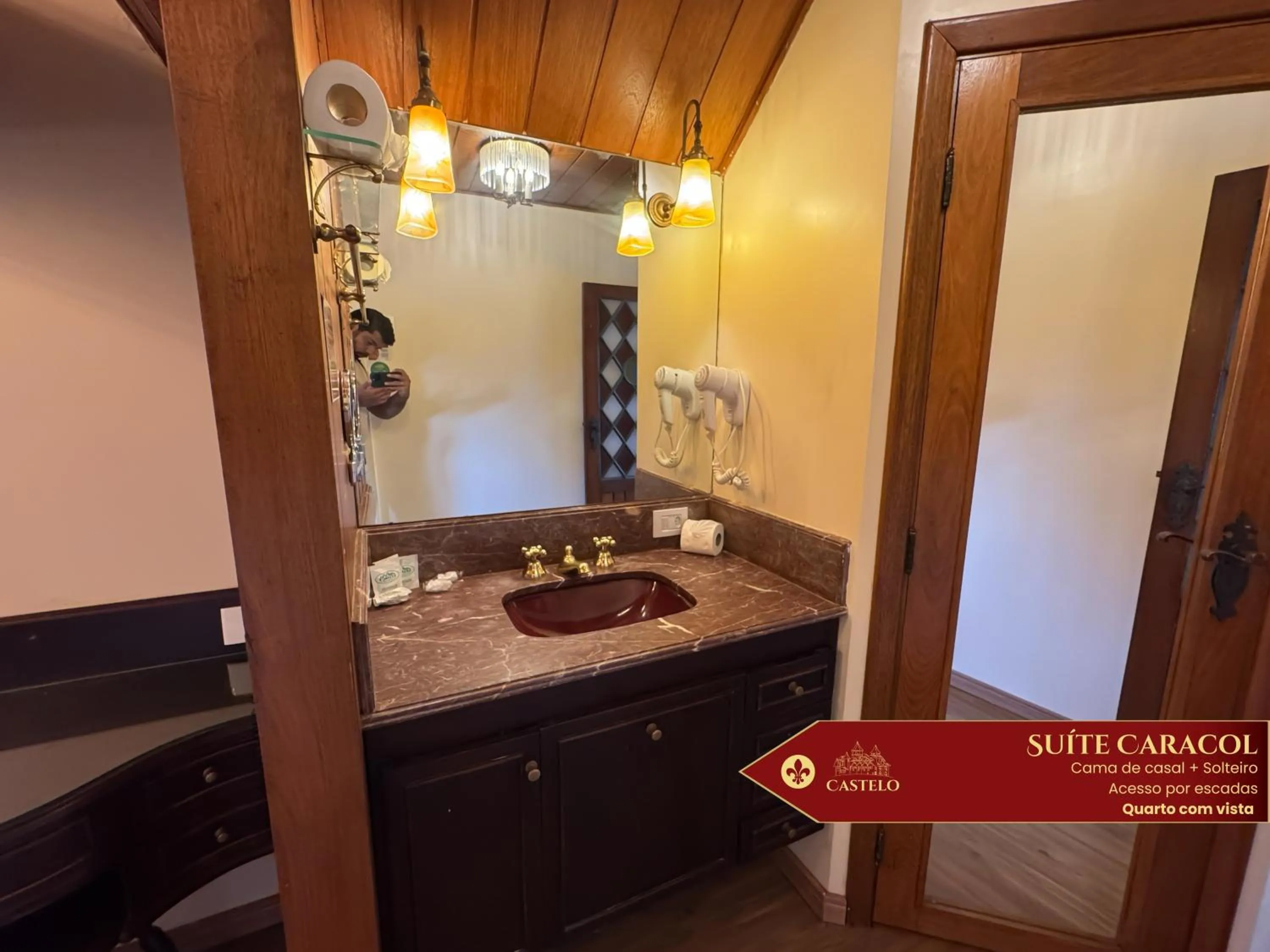 Bathroom in Hotel Castelo Nacional Inn Campos do Jordão