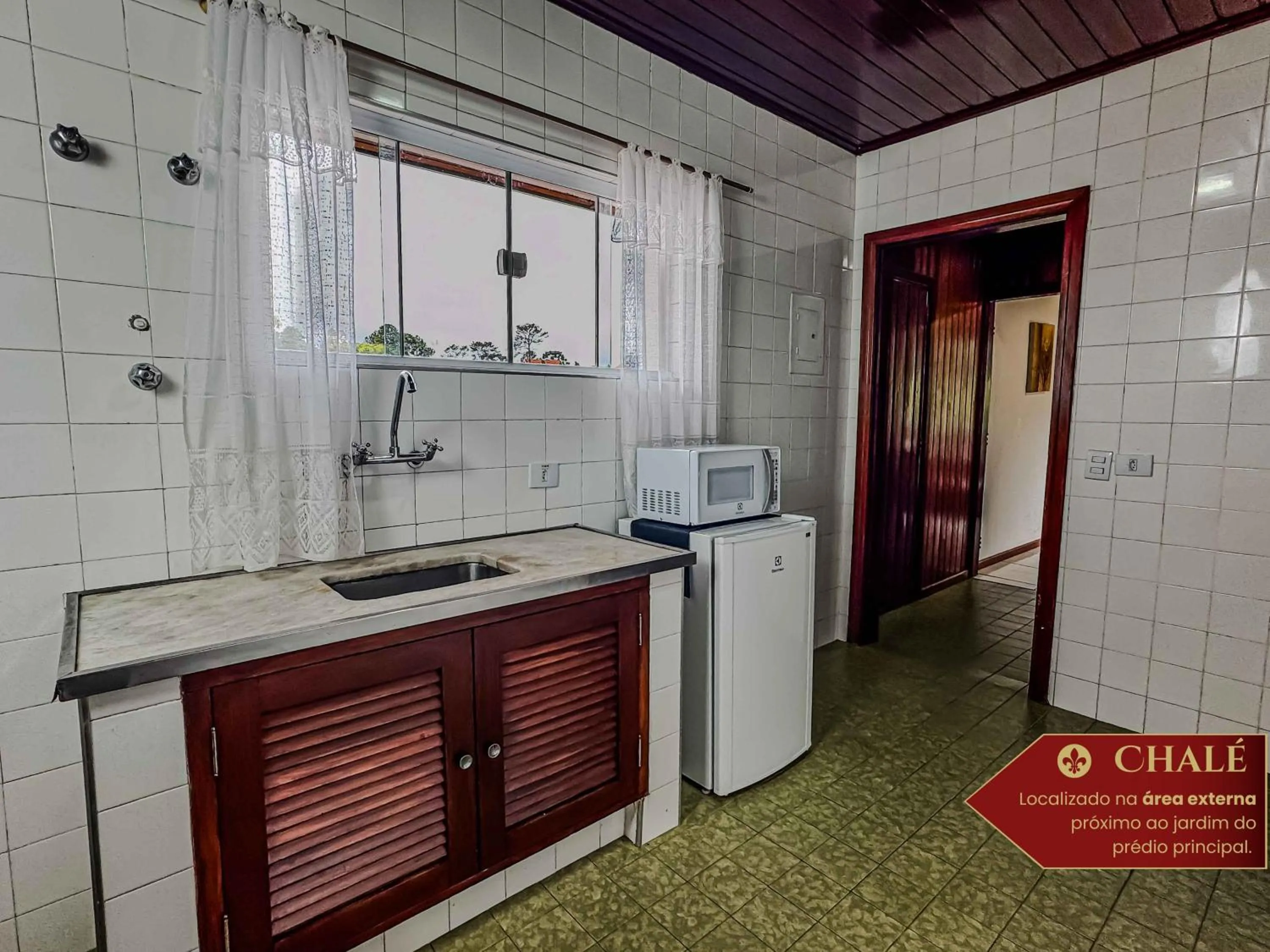 Kitchen or kitchenette in Hotel Castelo Nacional Inn Campos do Jordão