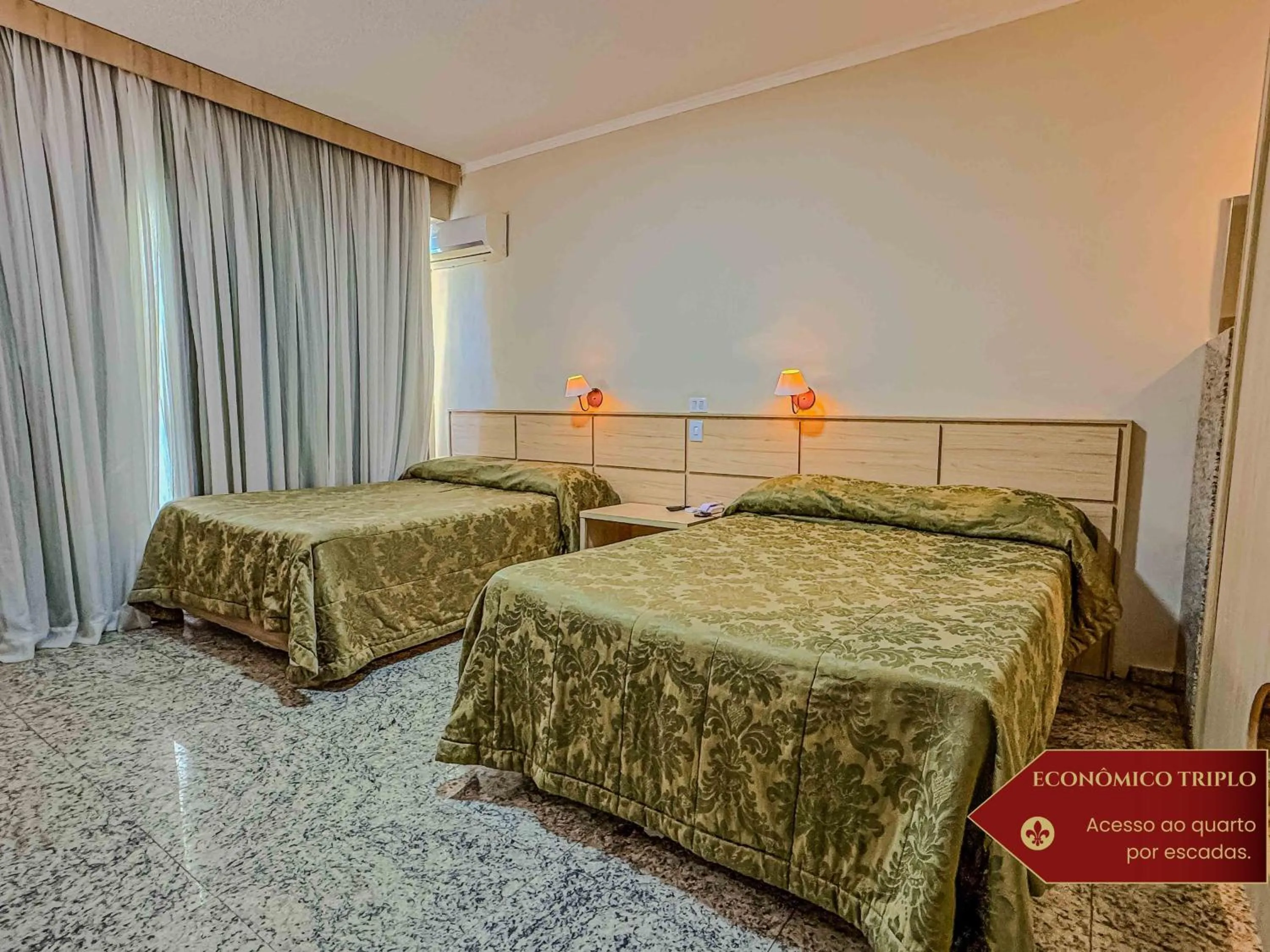 Bedroom, Bed in Hotel Castelo Nacional Inn Campos do Jordão