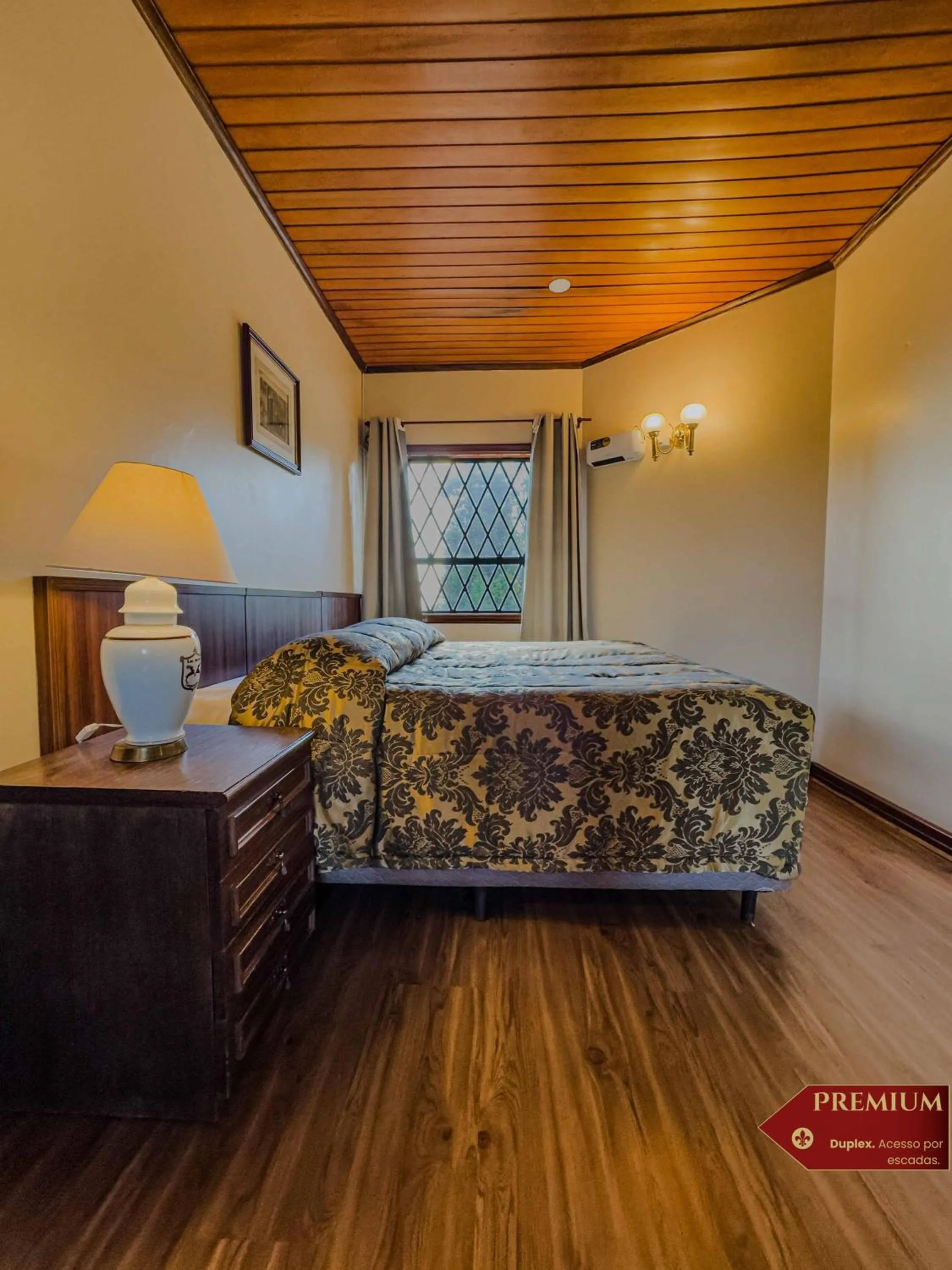 Bedroom, Bed in Hotel Castelo Nacional Inn Campos do Jordão