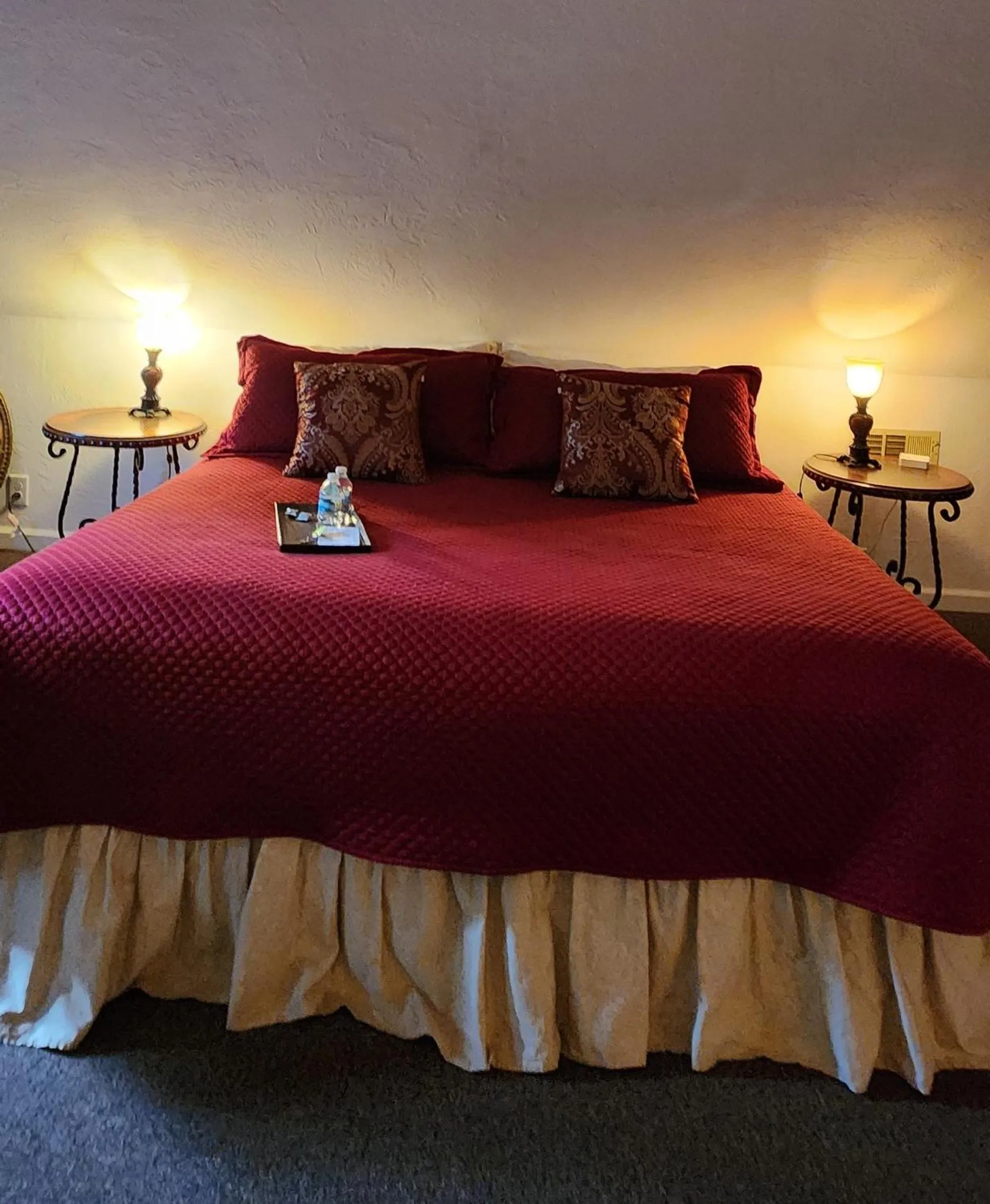 Bed in Lily Creek Lodge