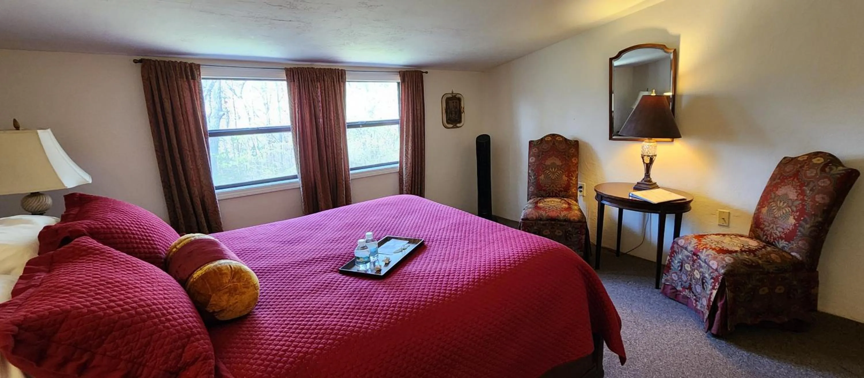 Bed in Lily Creek Lodge