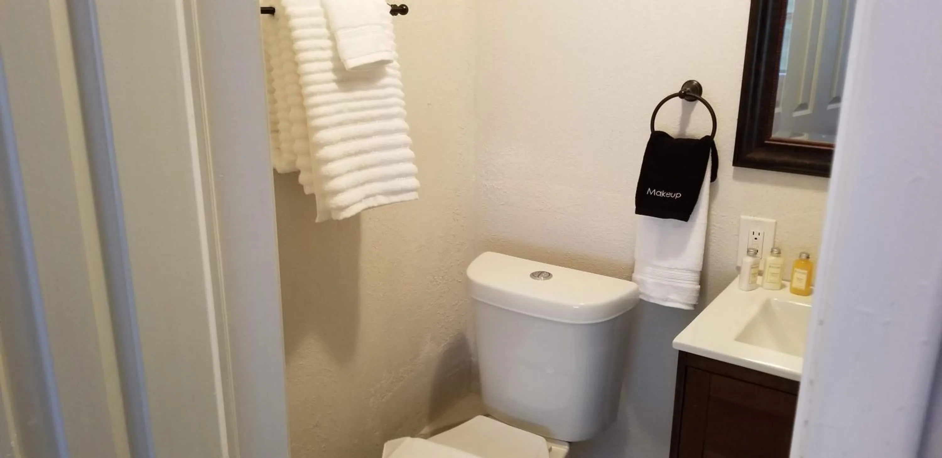 Bathroom in Lily Creek Lodge