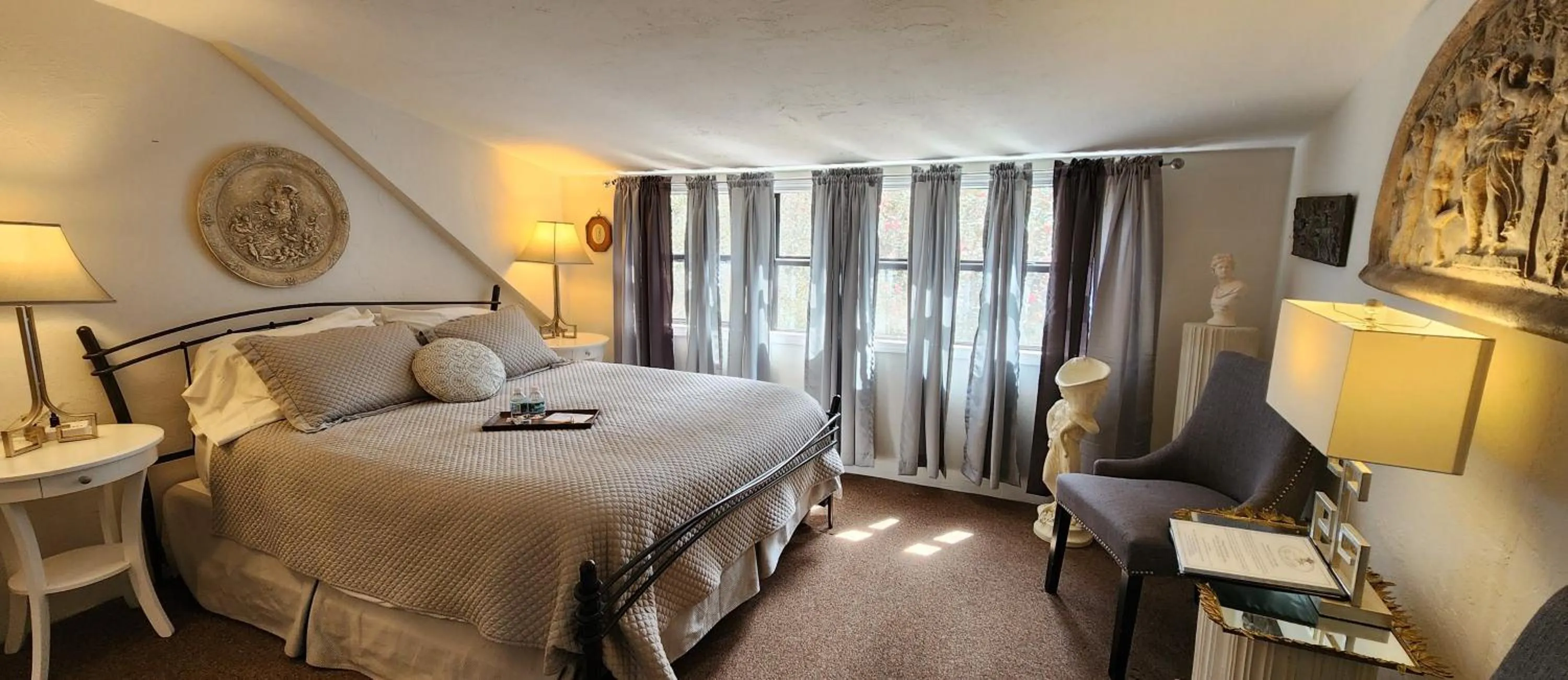 Bed in Lily Creek Lodge