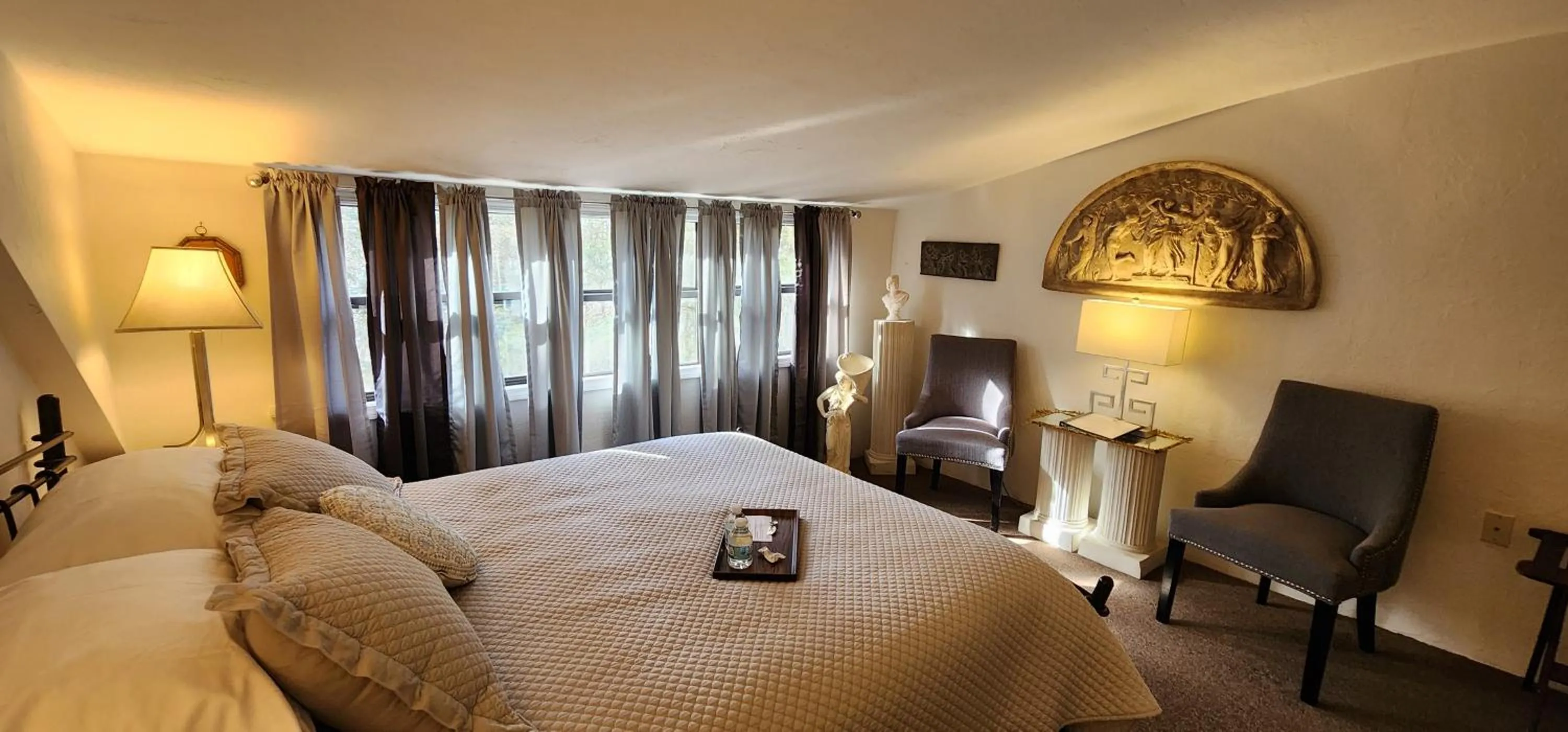 Bed in Lily Creek Lodge