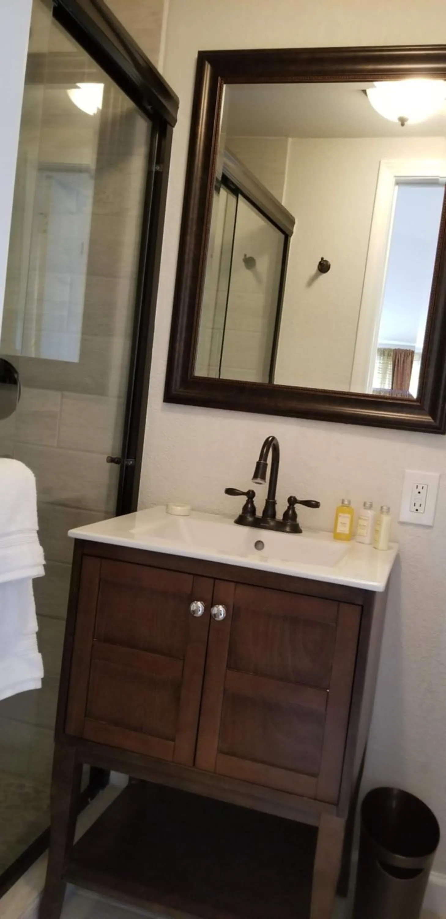 Bathroom in Lily Creek Lodge