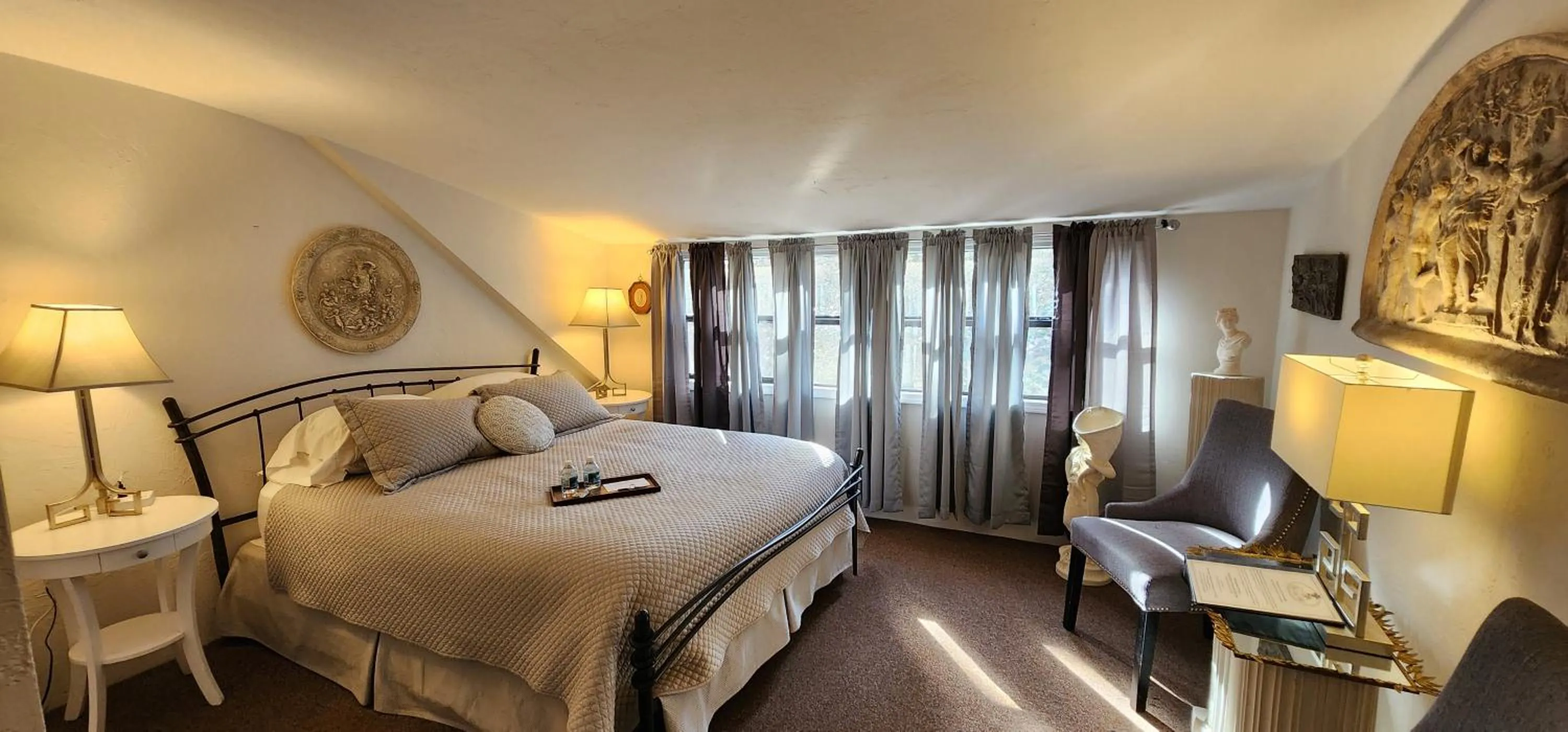 Bed in Lily Creek Lodge