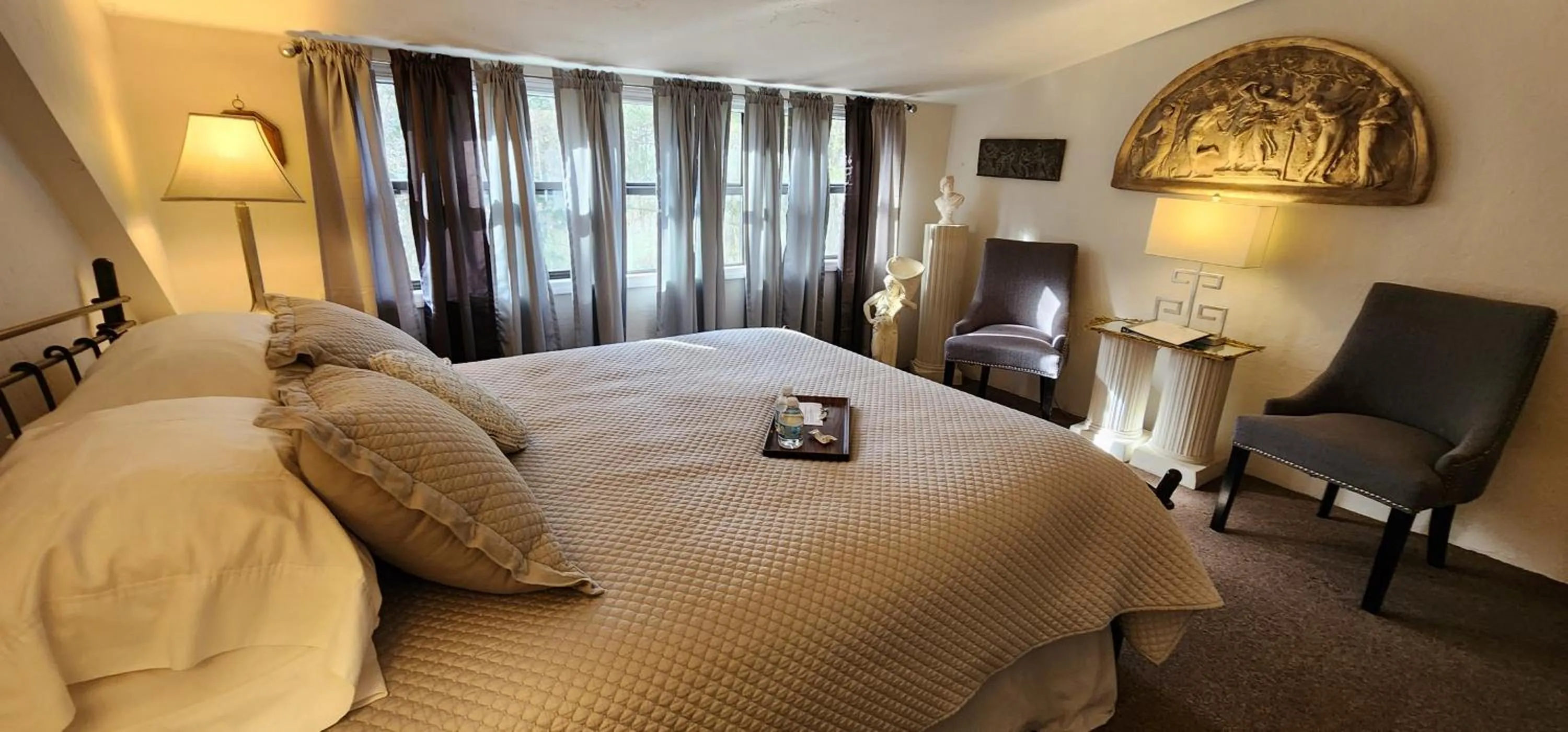 Bed in Lily Creek Lodge