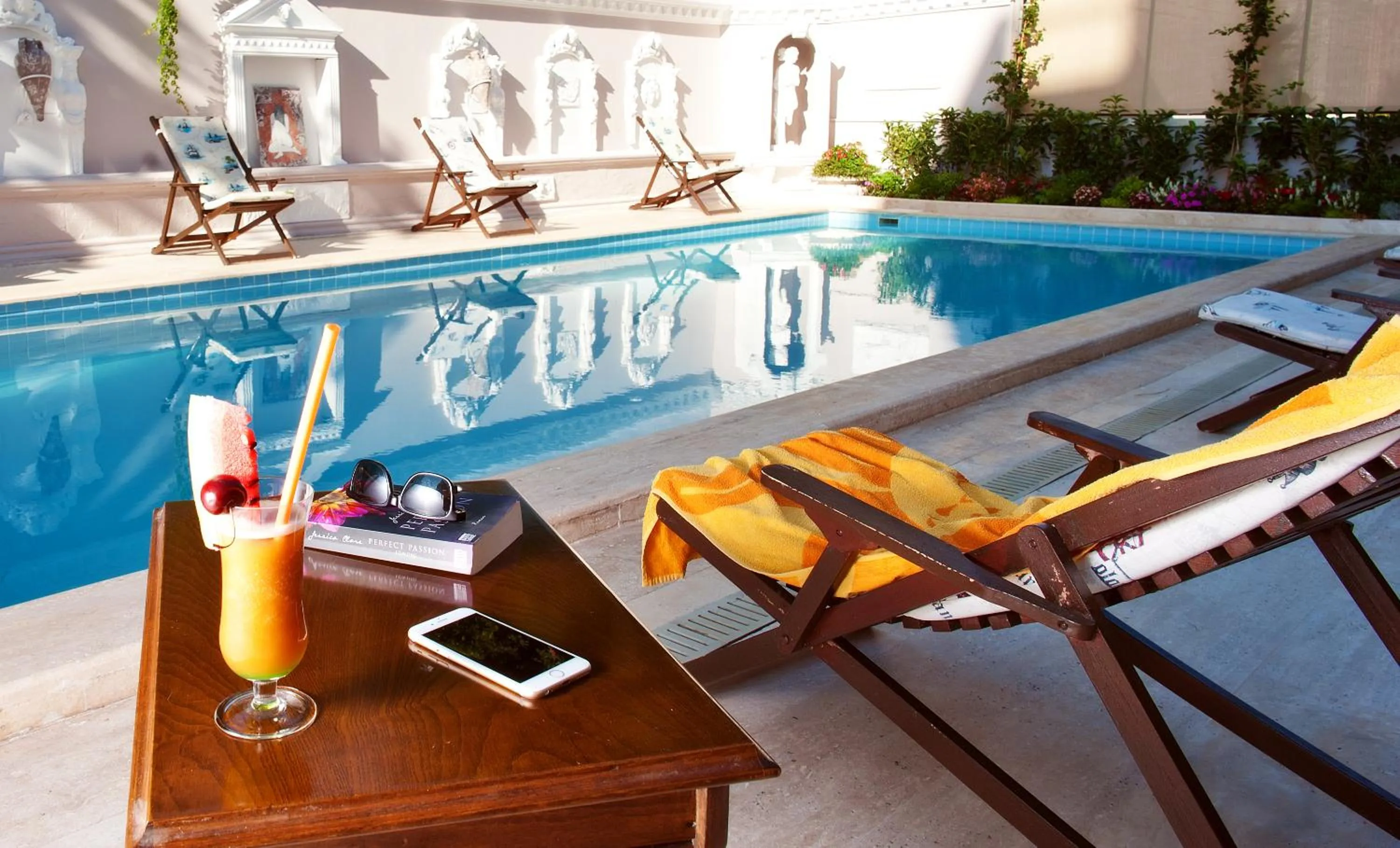 Swimming pool in Triana Hotel