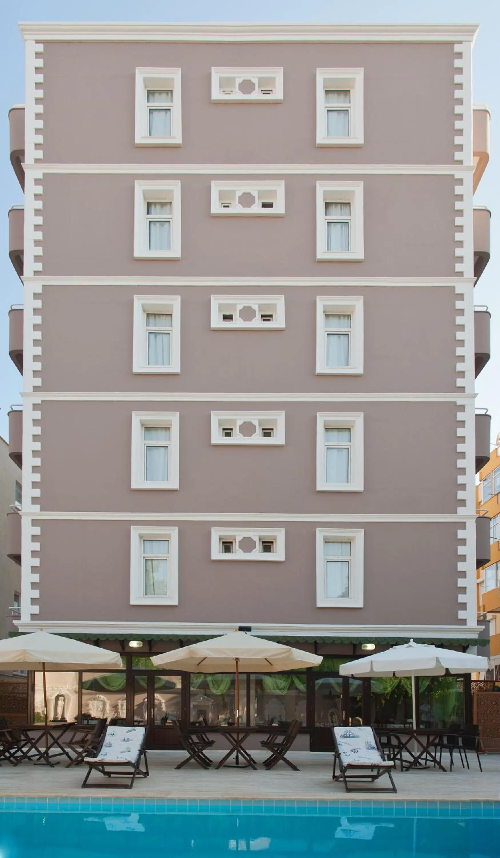 Area and facilities in Triana Hotel