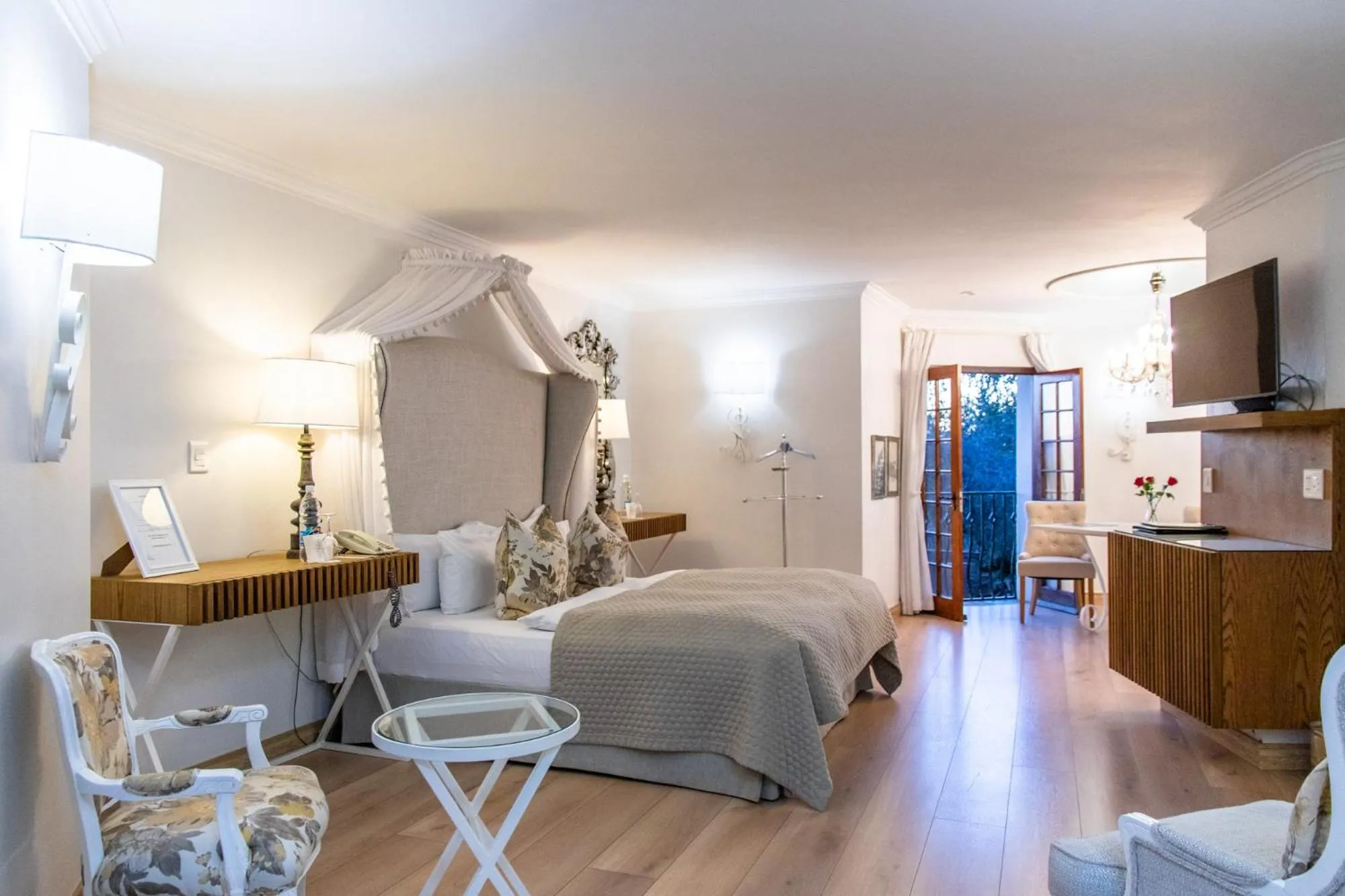 Bedroom, Bed in Heinitzburg Boutique Hotel