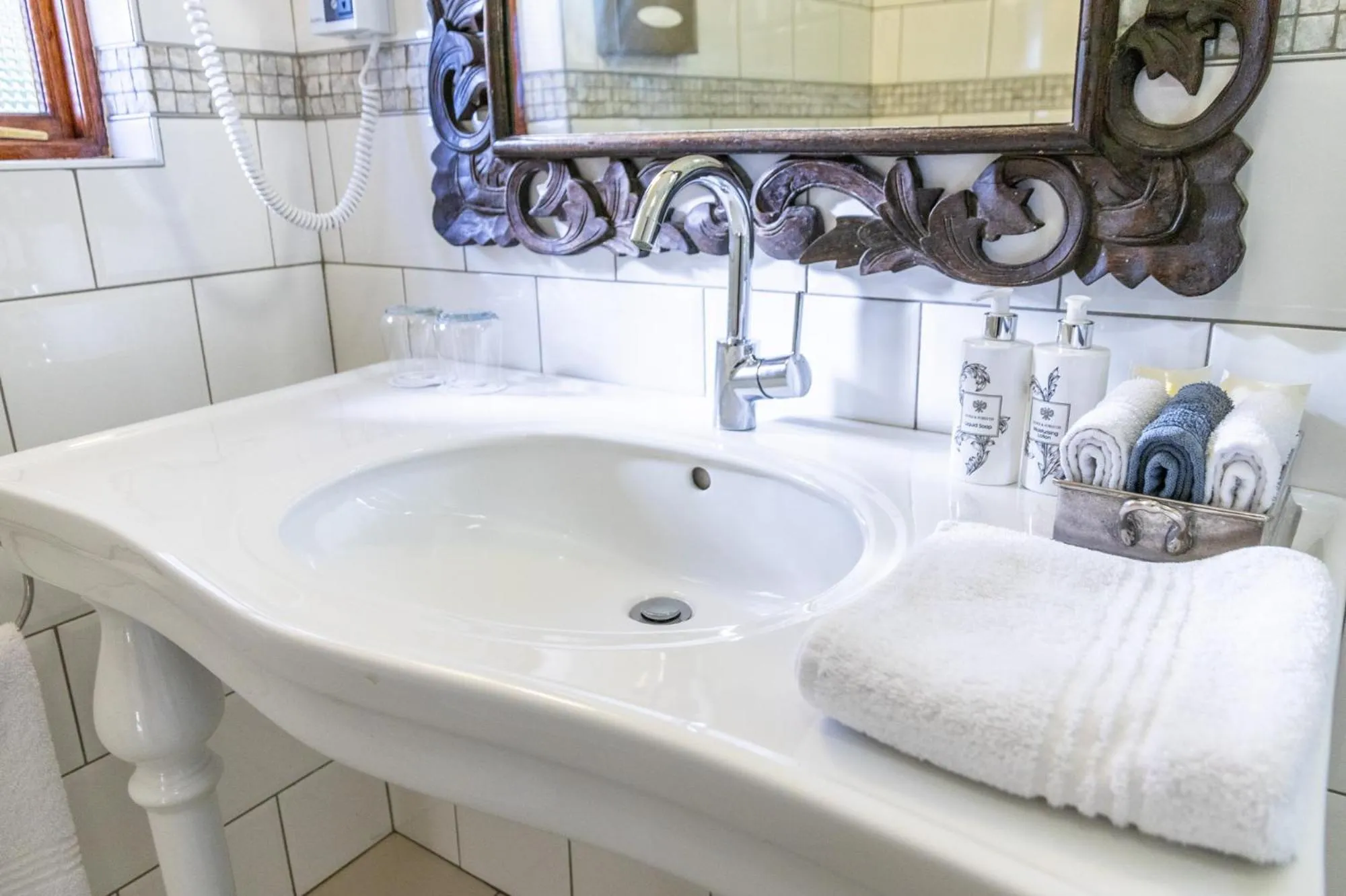Bathroom in Heinitzburg Boutique Hotel