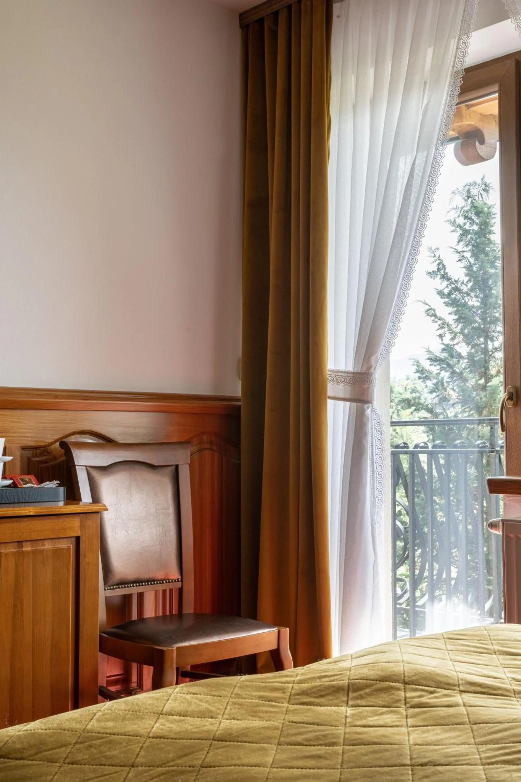 Bed in Sądelski Dwór Medical & SPA