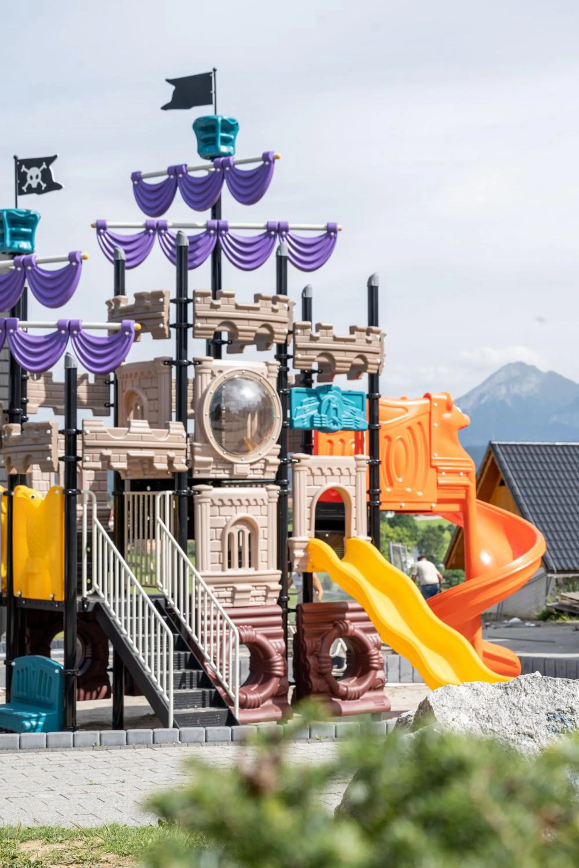Children play ground in Sądelski Dwór Medical & SPA