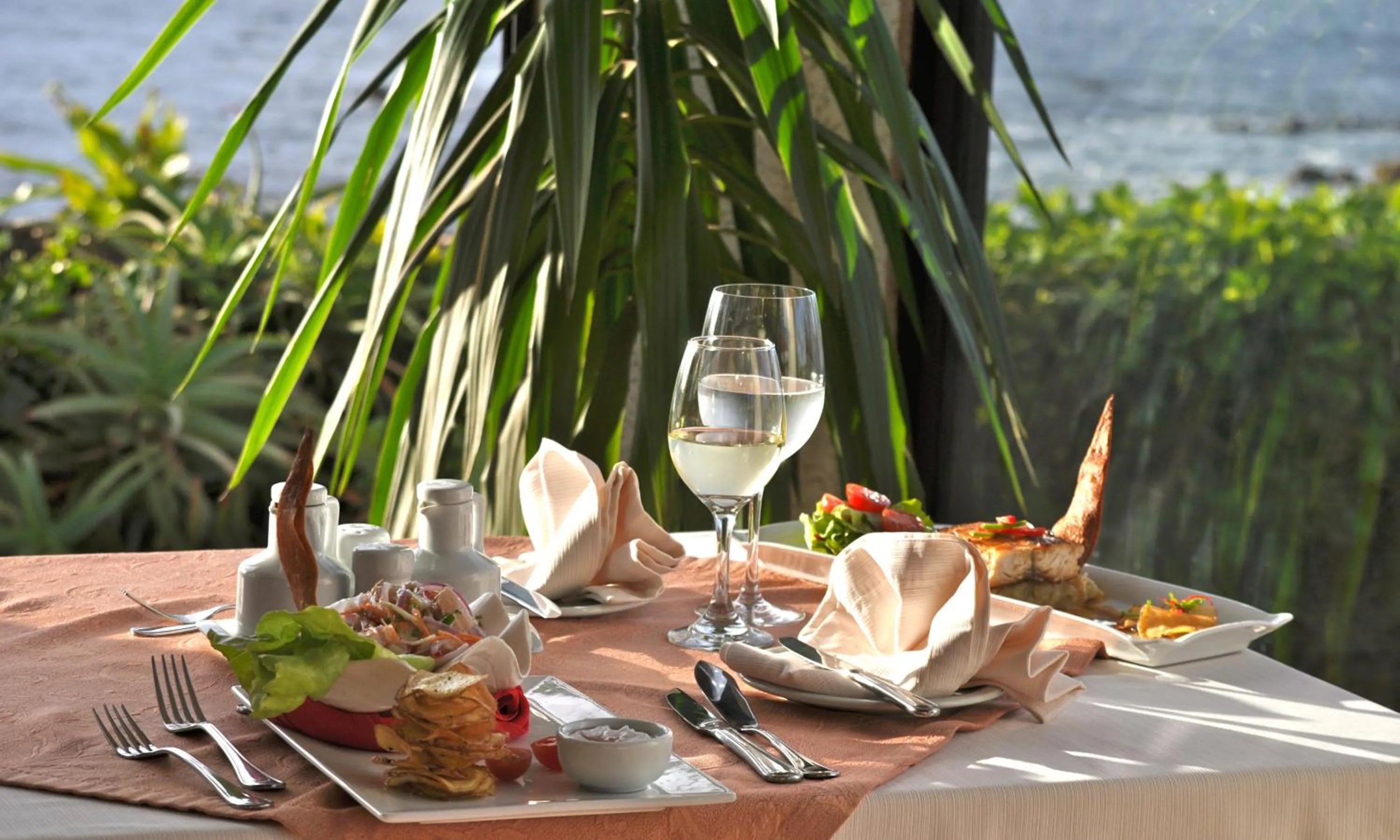 Restaurant/places to eat in Taha Tai