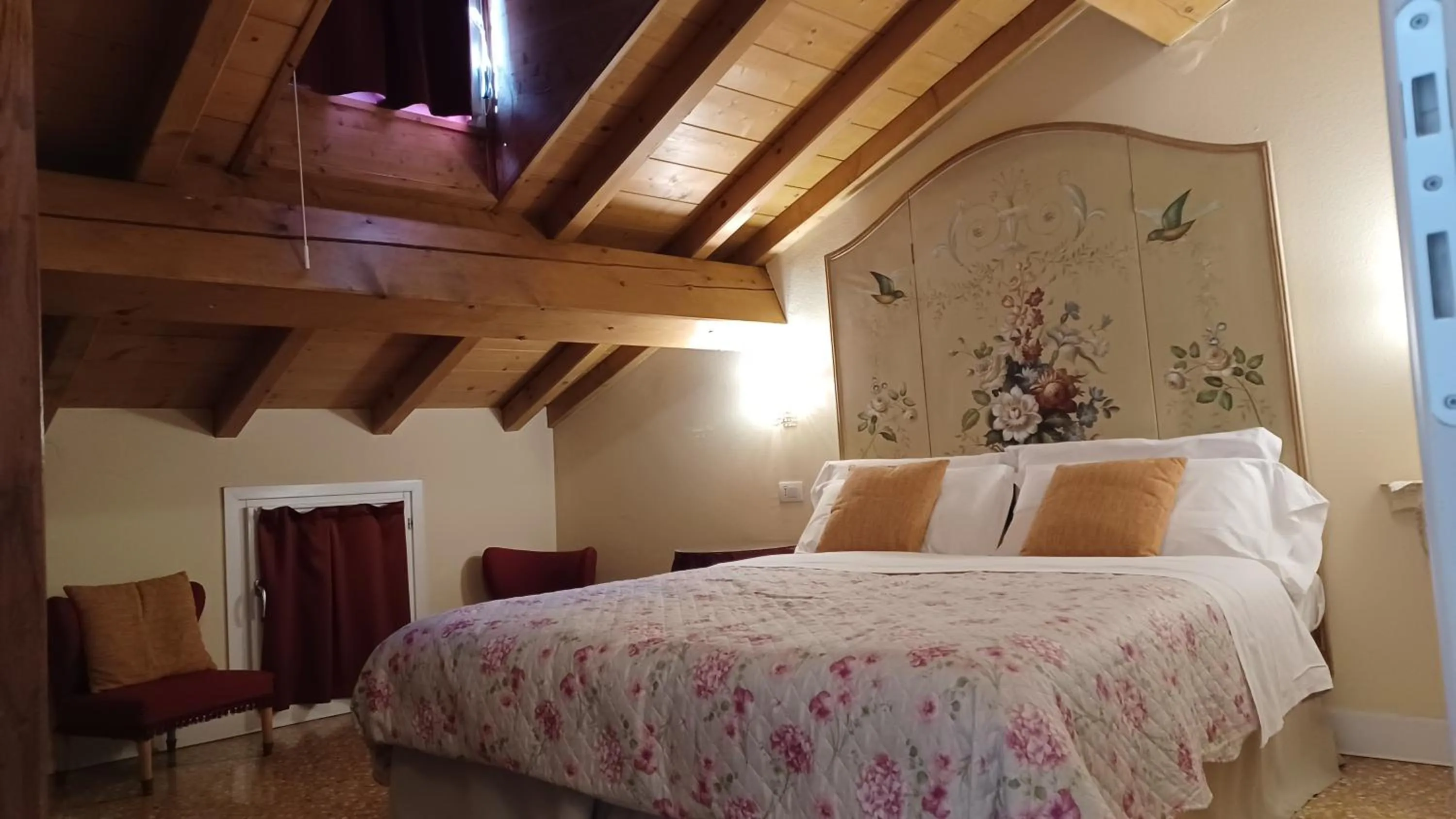 Bedroom, Bed in All'Opera Prima