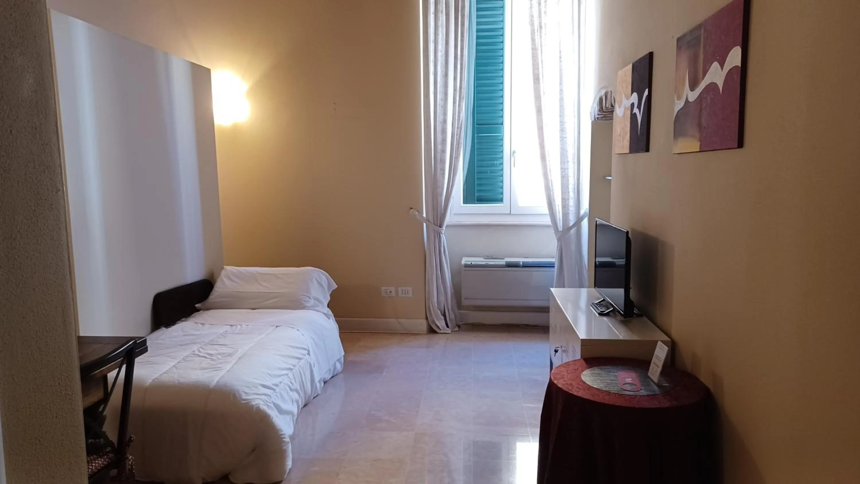 Bedroom, Bed in All'Opera Prima