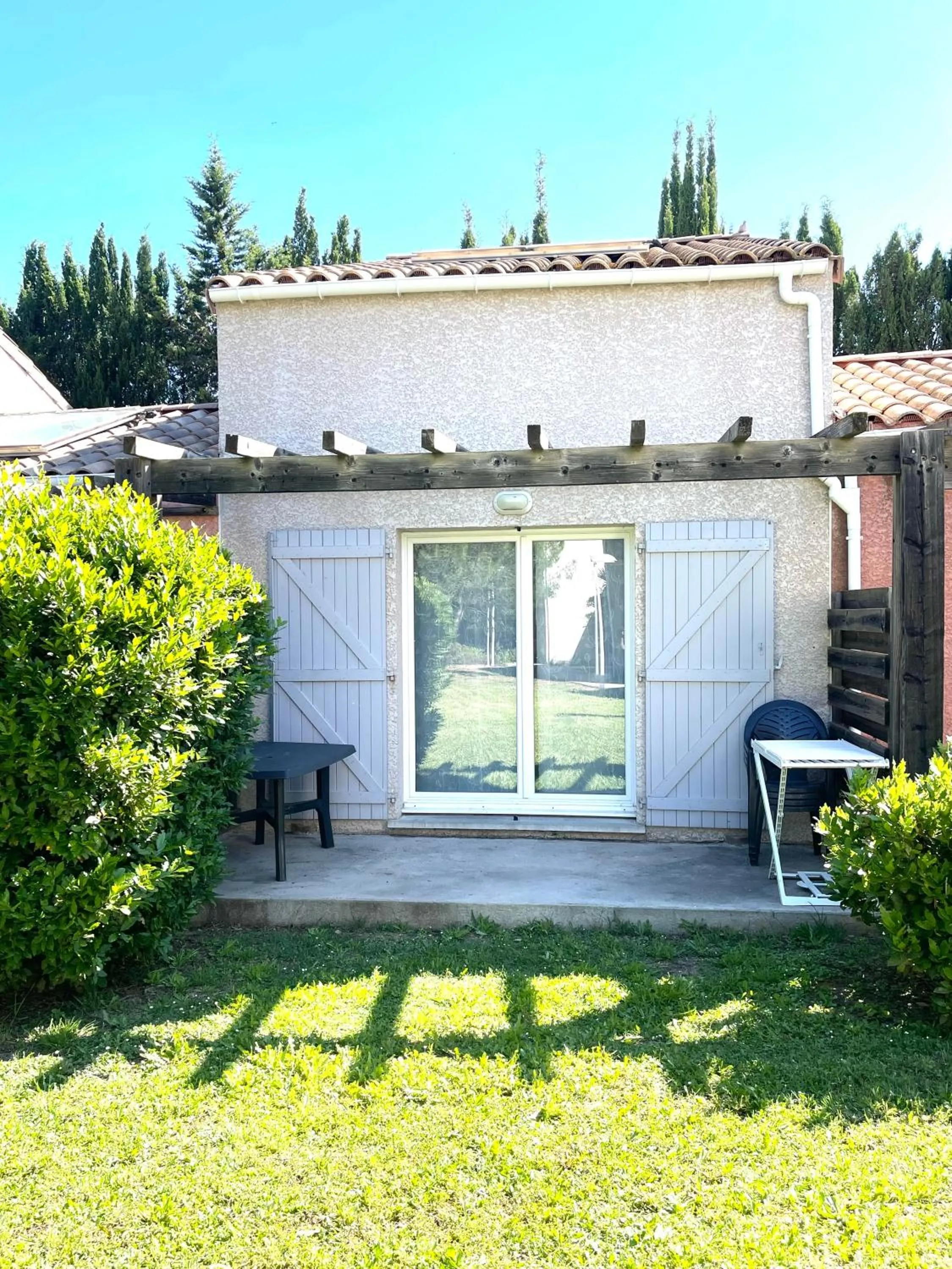 Patio in Terres de France - Le Domaine de Bacchus