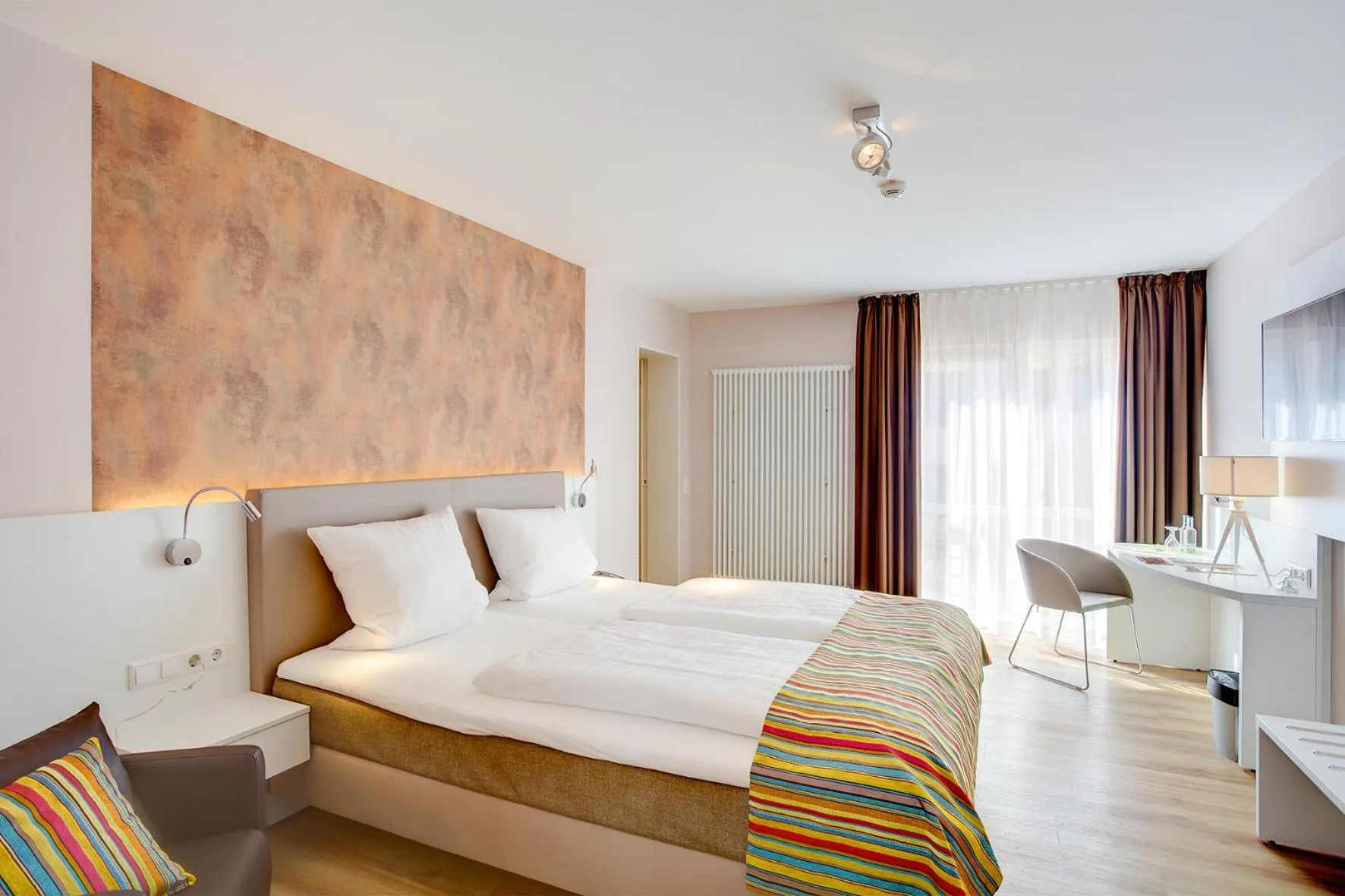 Photo of the whole room, Bed in Elisabeth Hotel garni