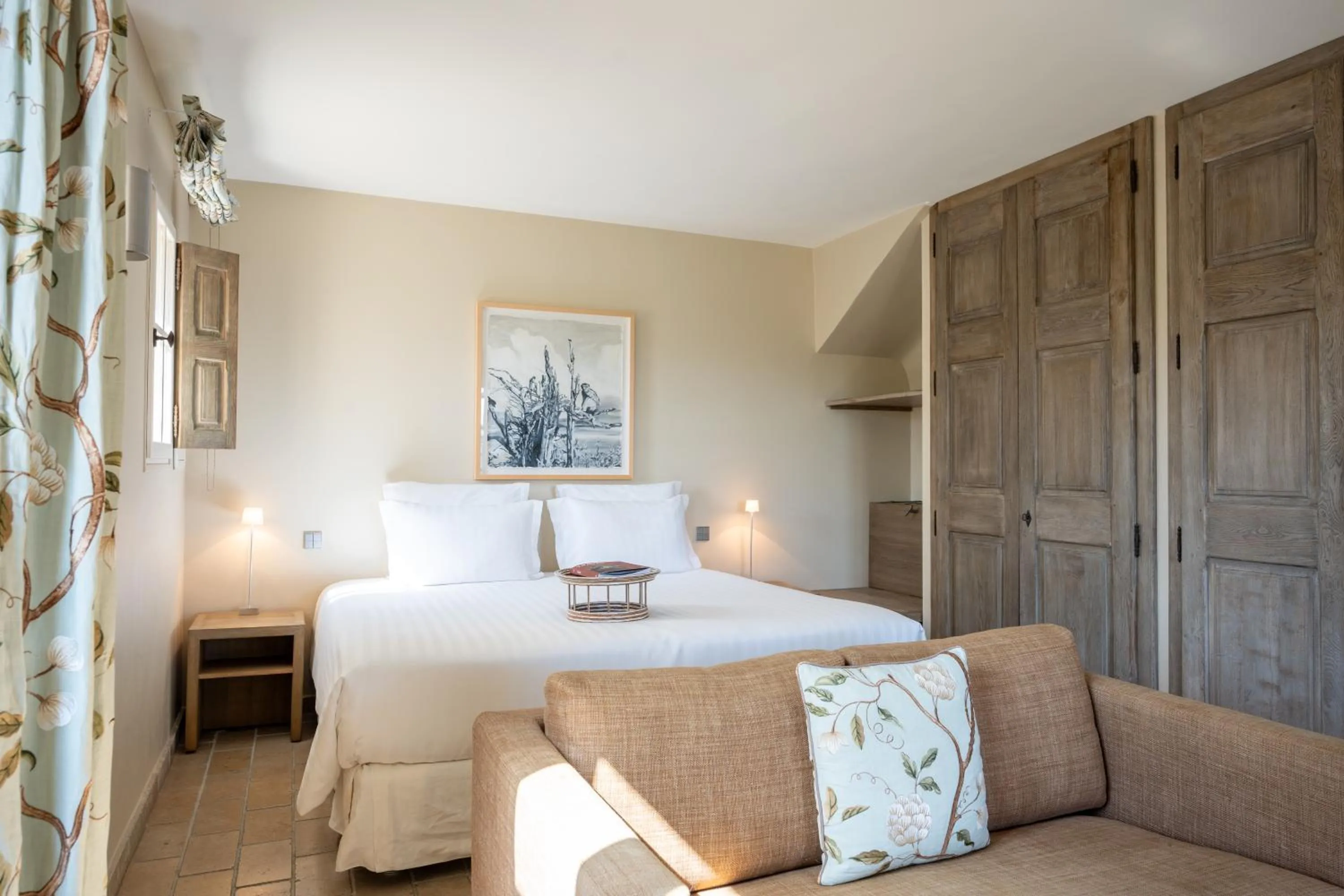 Bed in Coquillade Provence - Relais & Châteaux