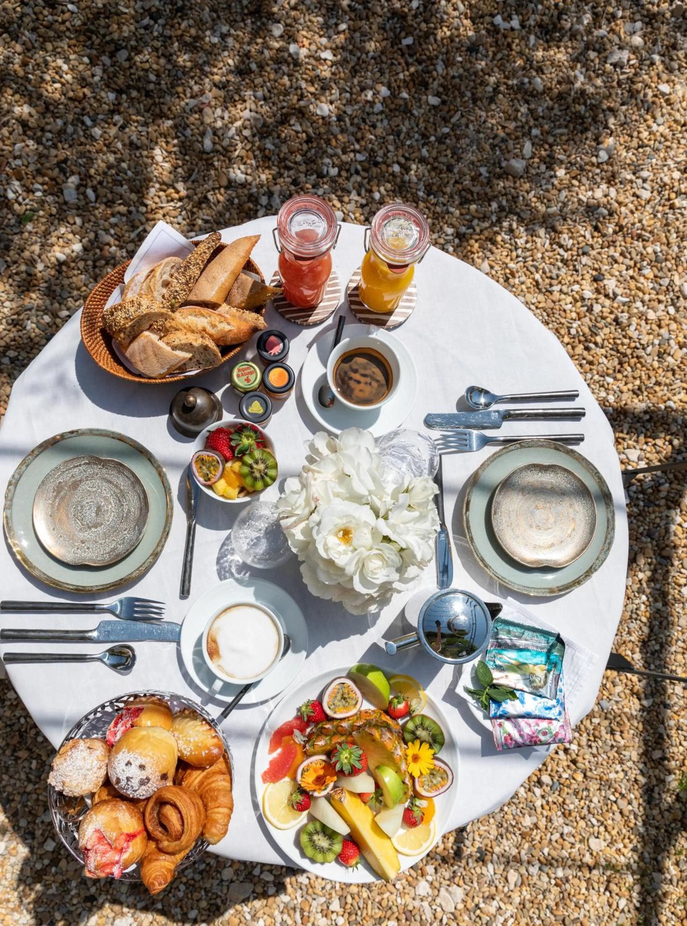 Breakfast in Coquillade Provence - Relais & Châteaux