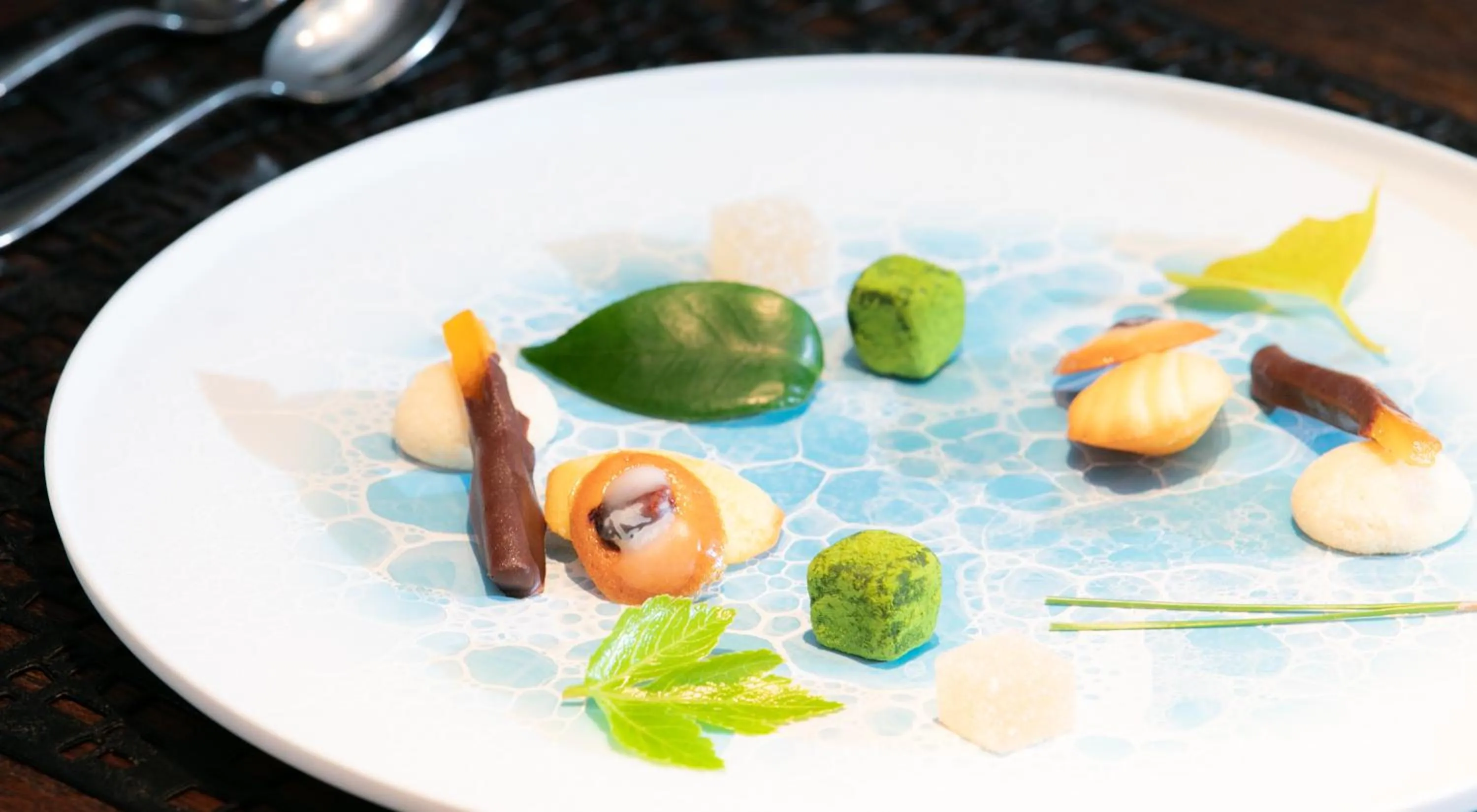 Restaurant/places to eat in Mayu Futahari