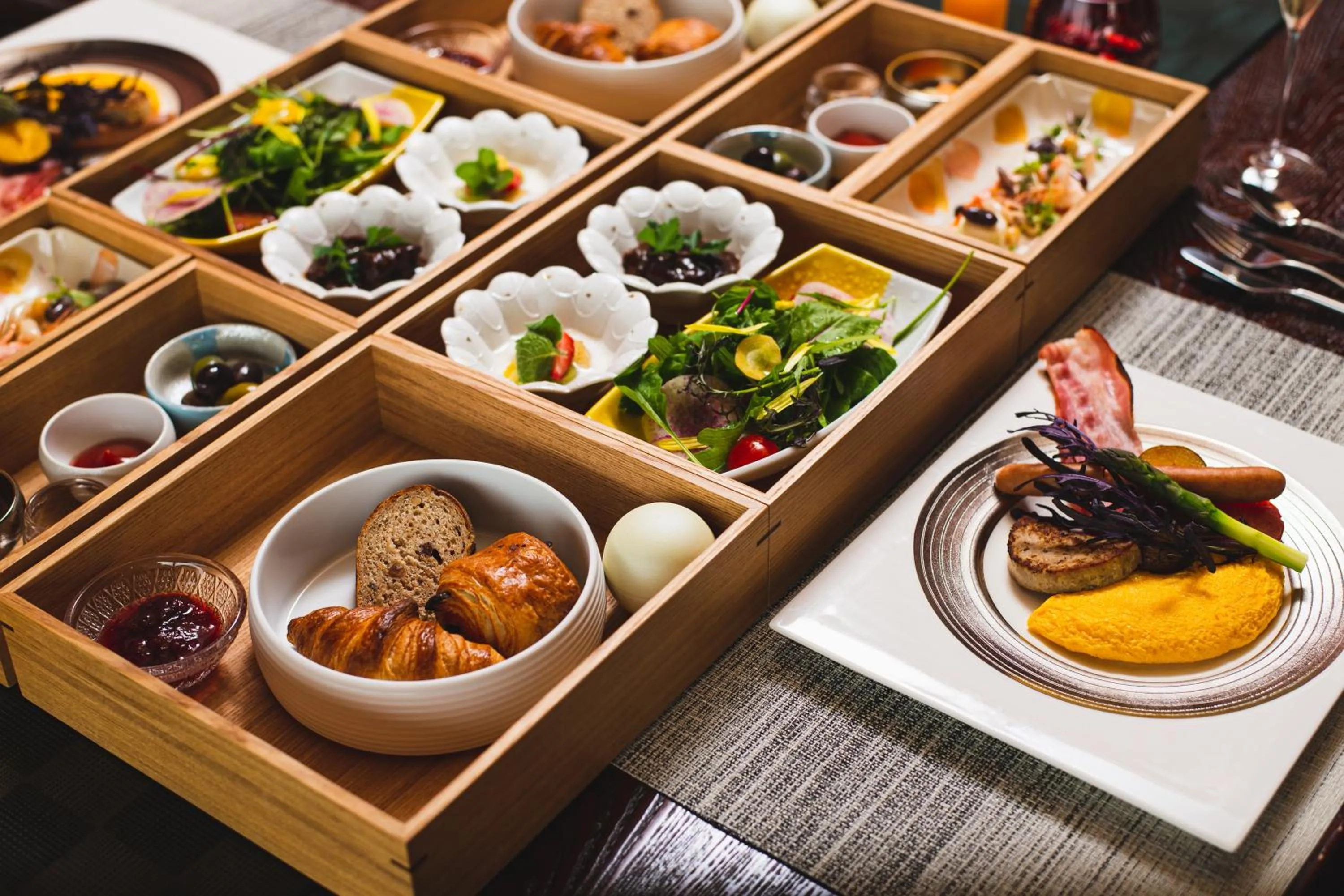 Restaurant/places to eat in Mayu Futahari