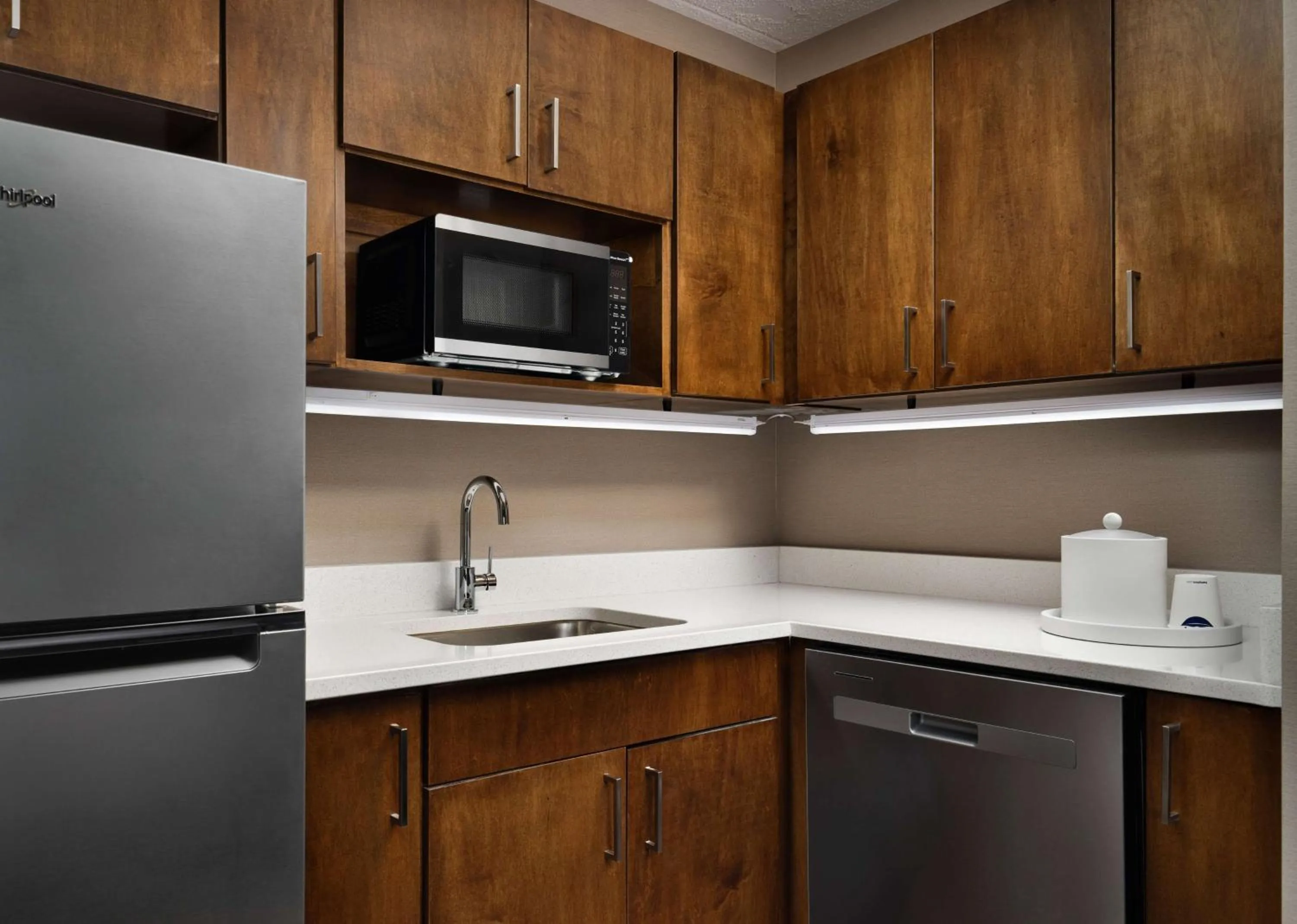Kitchen or kitchenette in Hampton Inn Troy