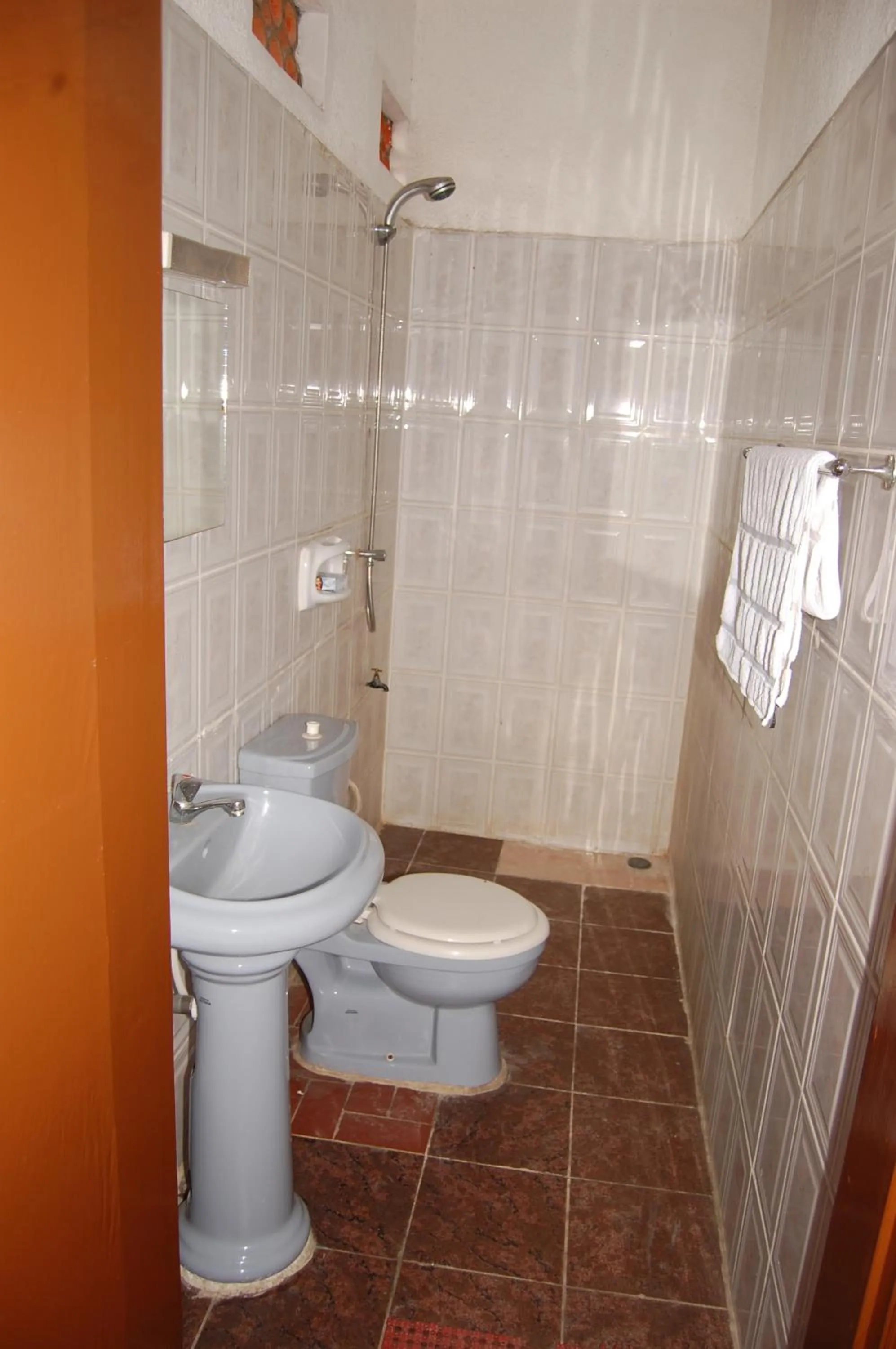 Bathroom in Benin Hotel Terminus
