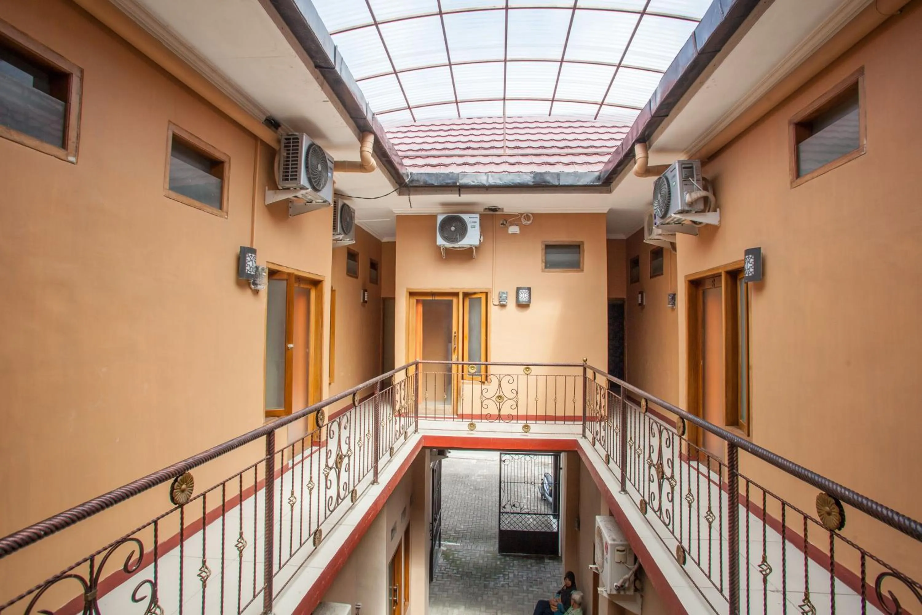 Balcony/Terrace in RedDoorz Syariah near UNTAG Banyuwangi