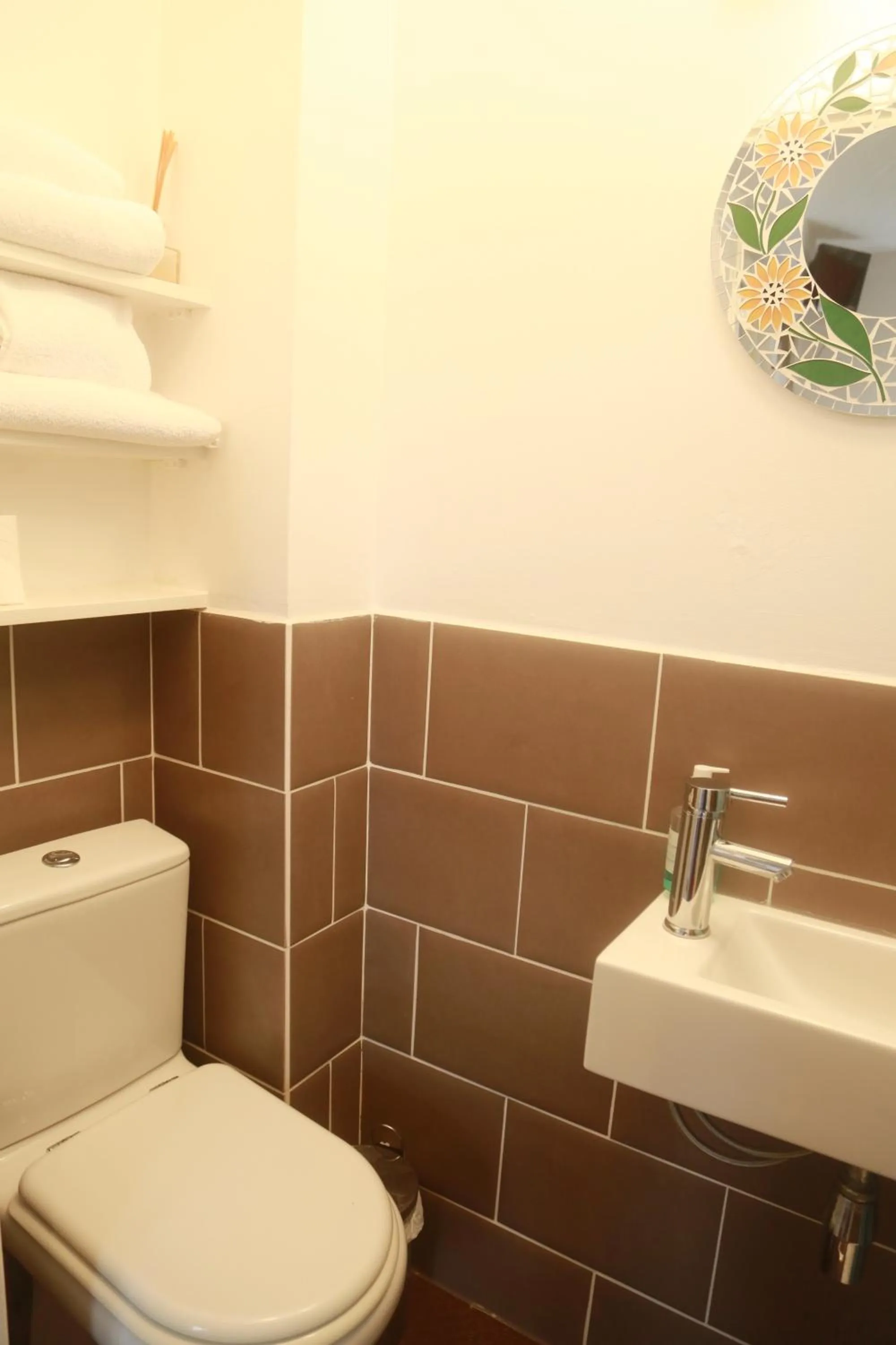 Bathroom in Motel Schmotel