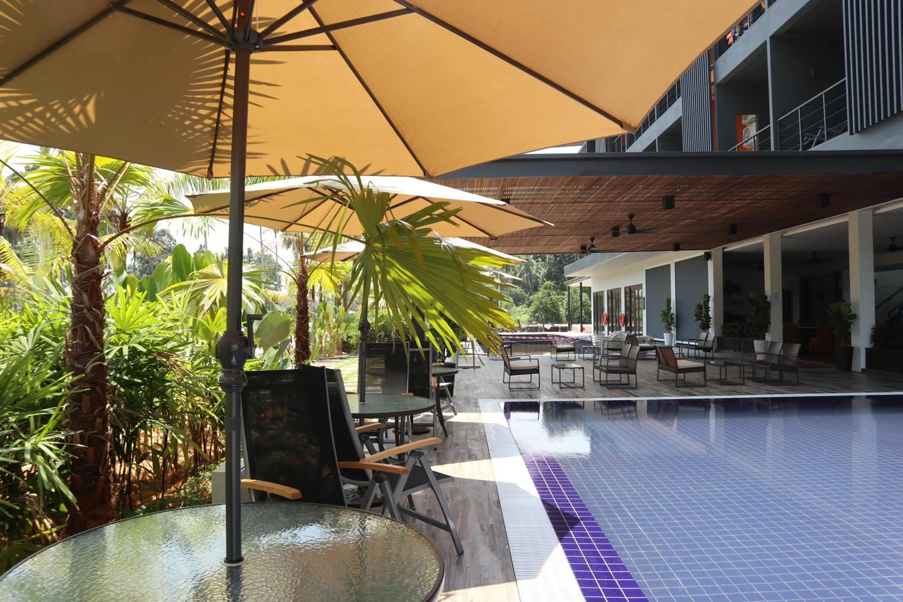 Swimming pool in Roxy Sematan Villa & Townhouse