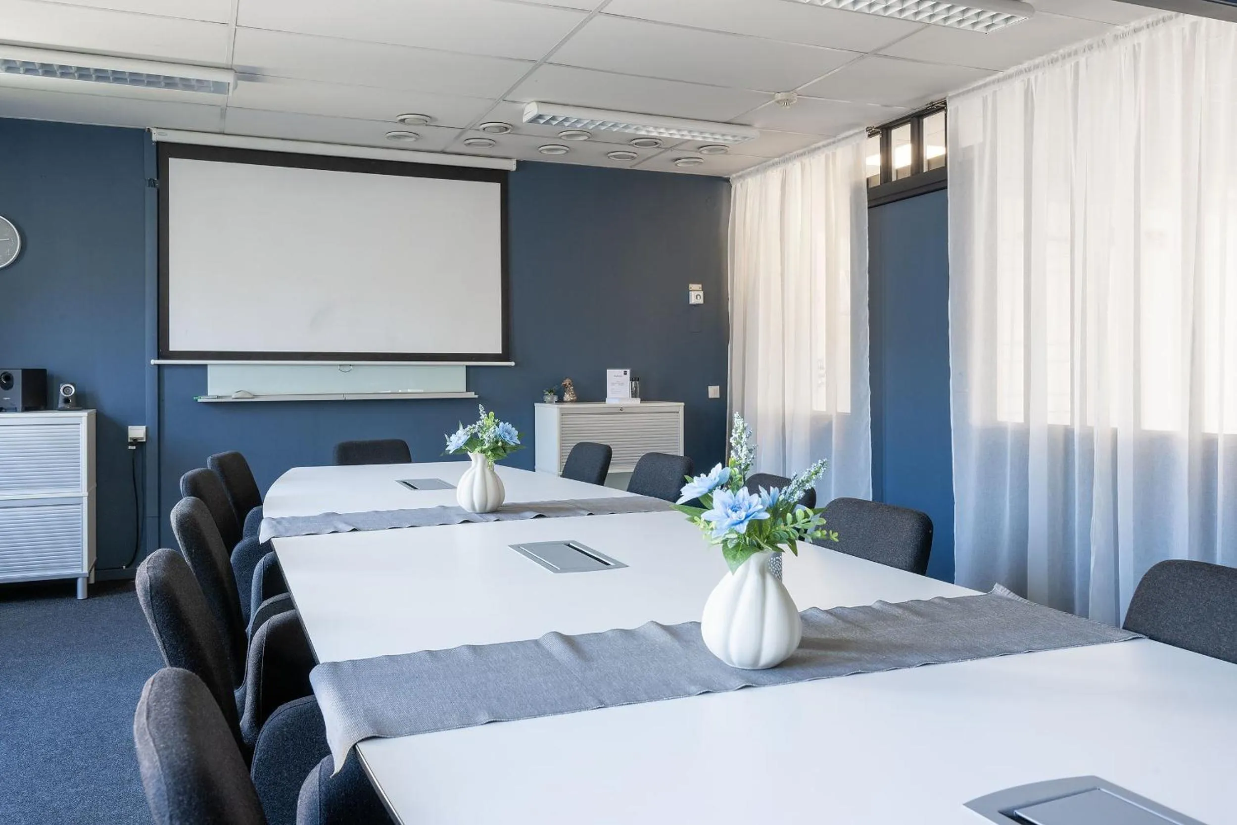 Meeting/conference room in Hotel Statt Söderhamn by First Hotels