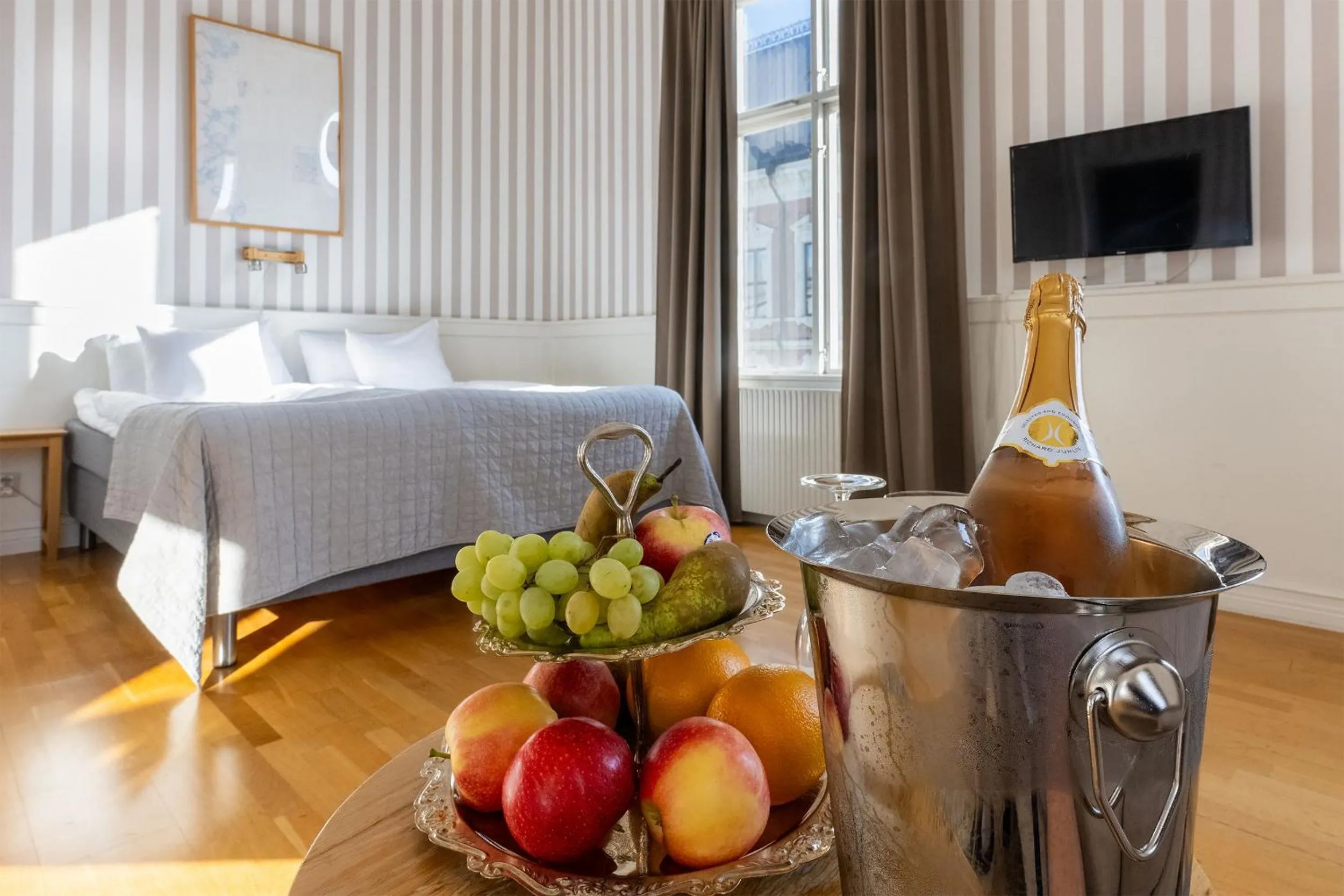 Property building, Bed in Hotel Statt Söderhamn by First Hotels