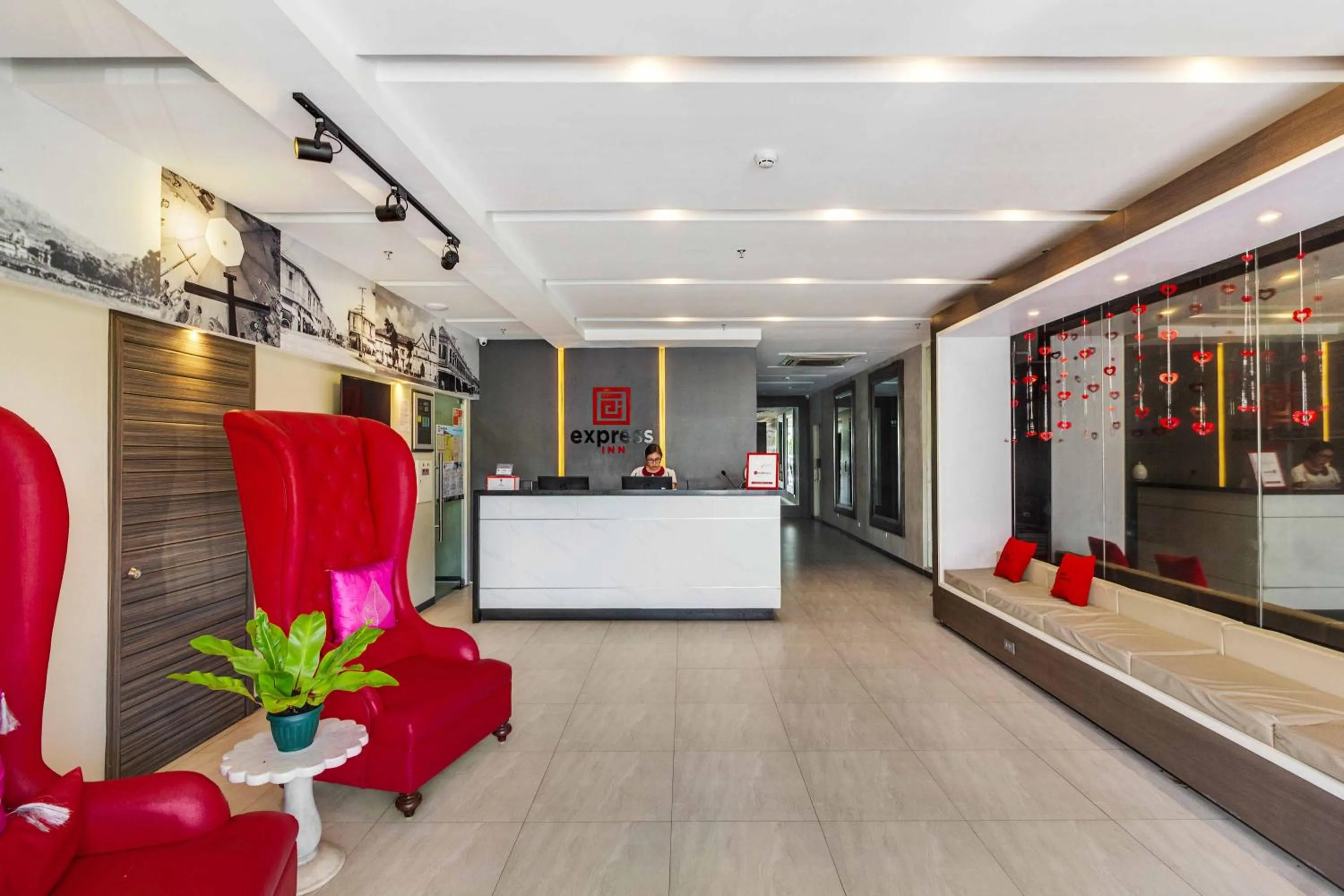 Property building in RedDoorz Plus @ Jones Avenue Cebu