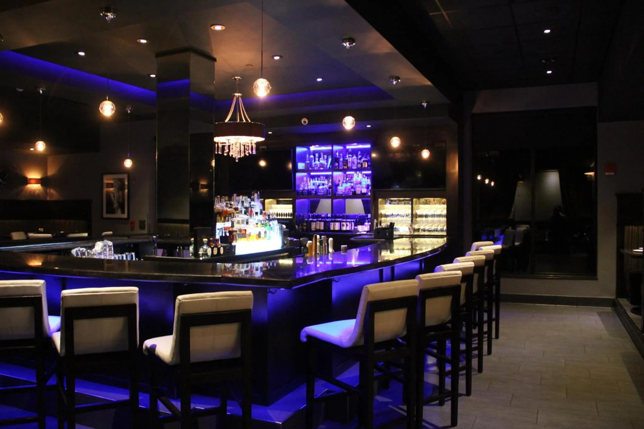Lounge or bar in Holiday Inn Eau Claire South I-94 by IHG