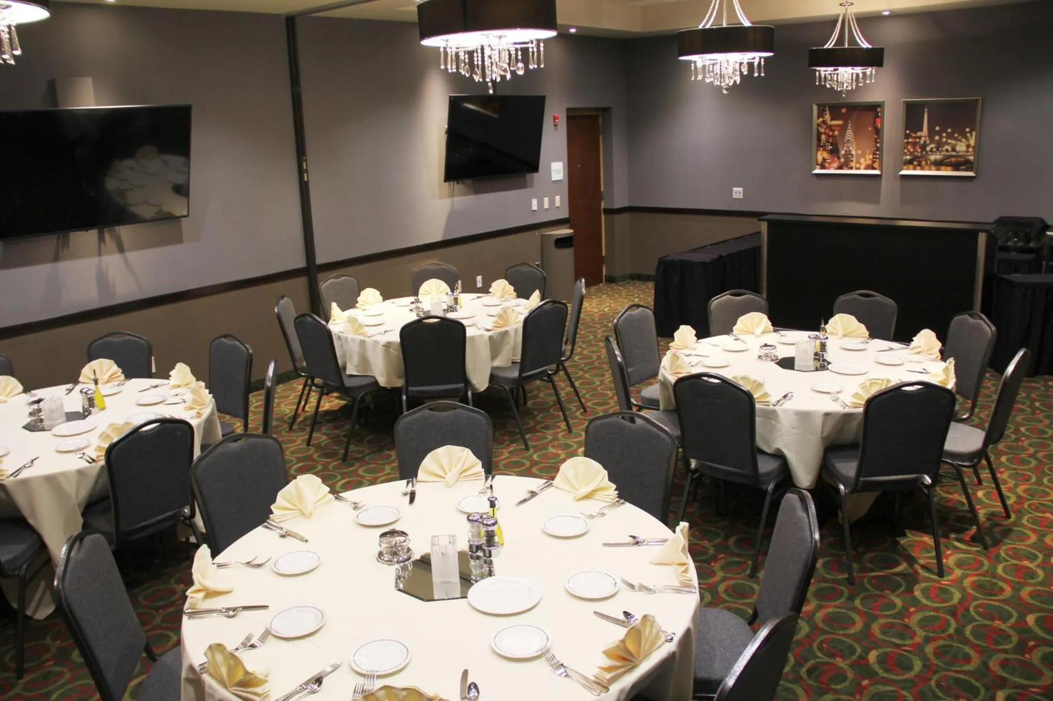 Meeting/conference room in Holiday Inn Eau Claire South I-94 by IHG
