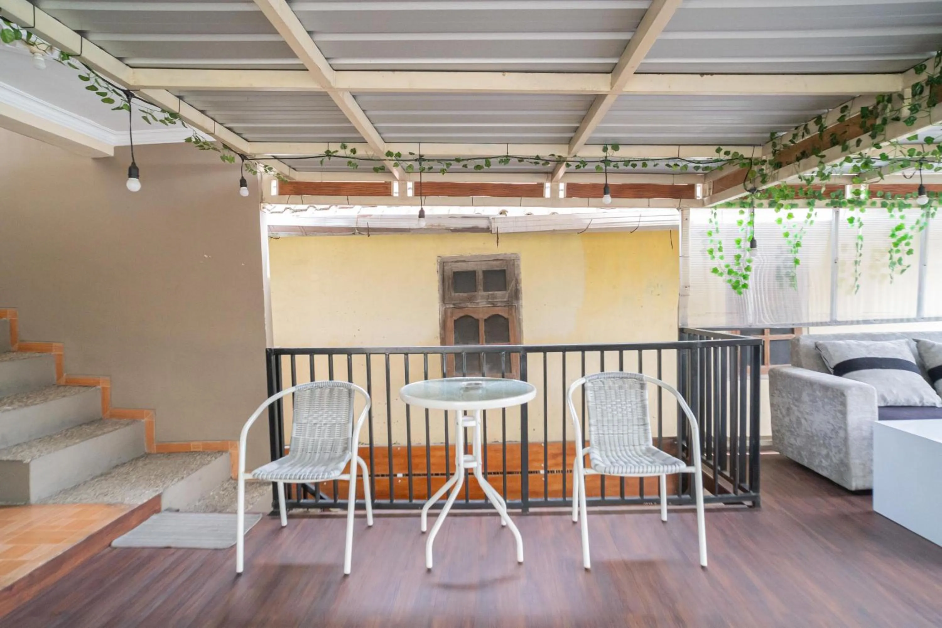 Seating area in RedDoorz At Villa Akbar 3