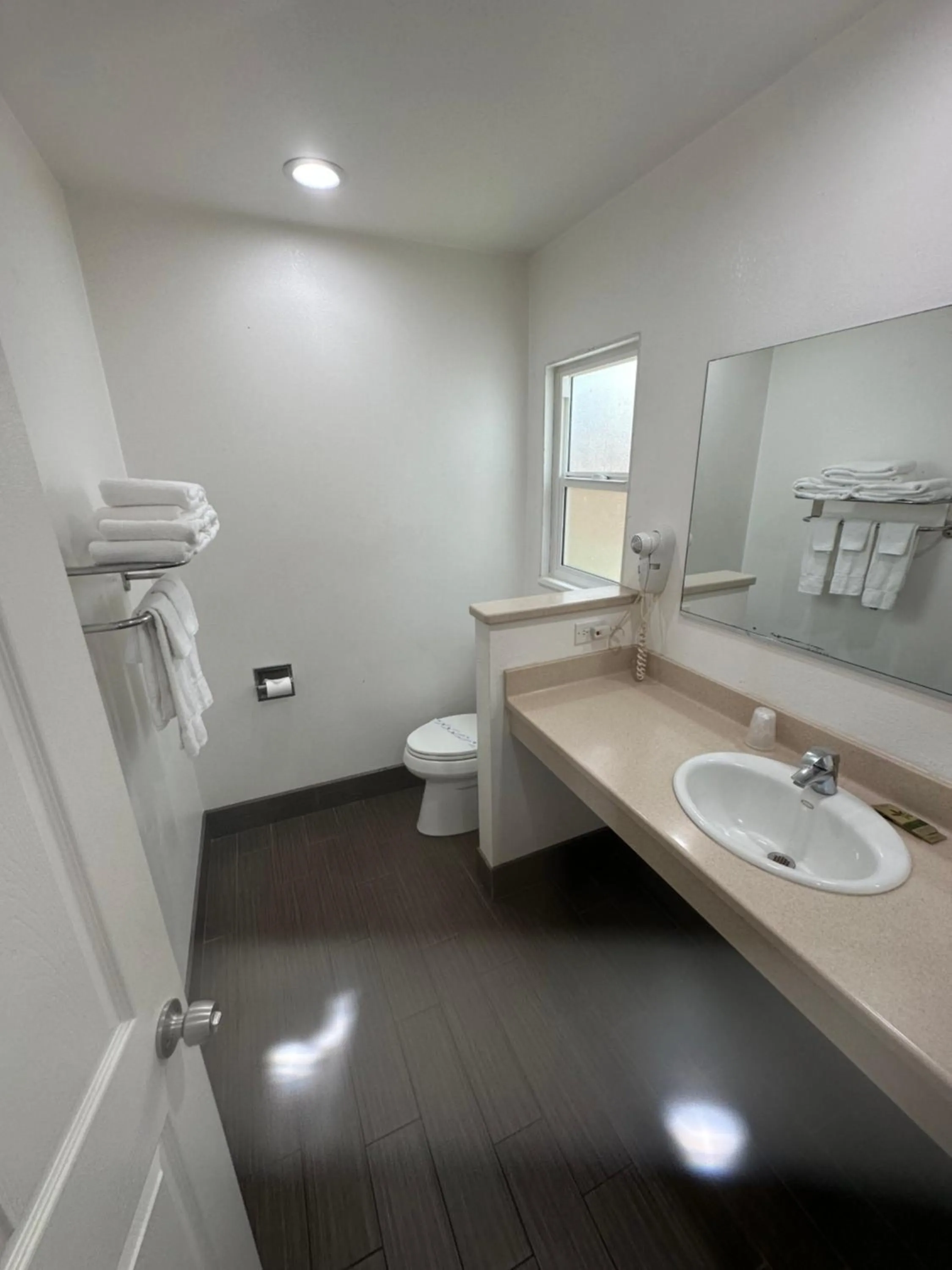 Town and Country Inn