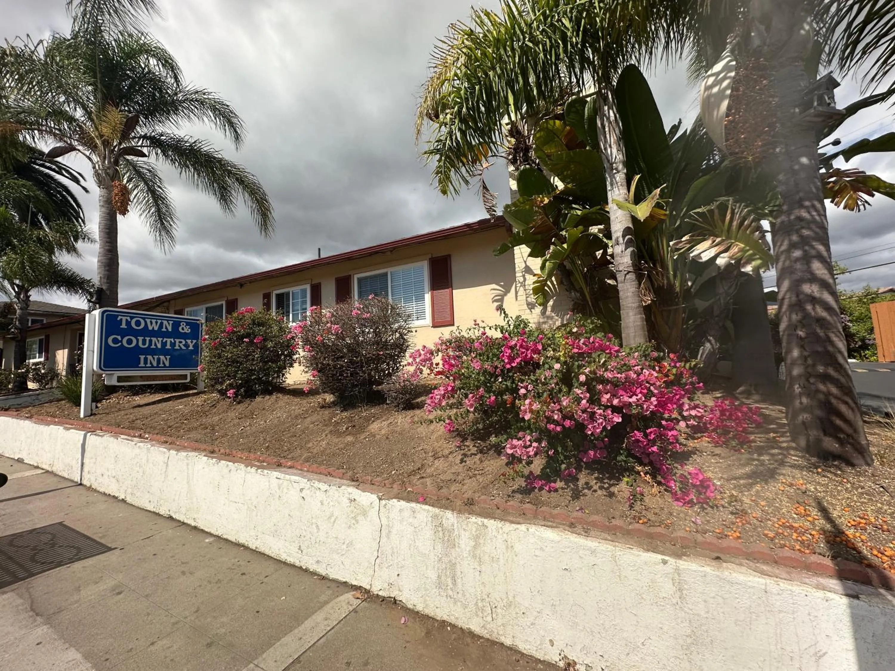 Town and Country Inn