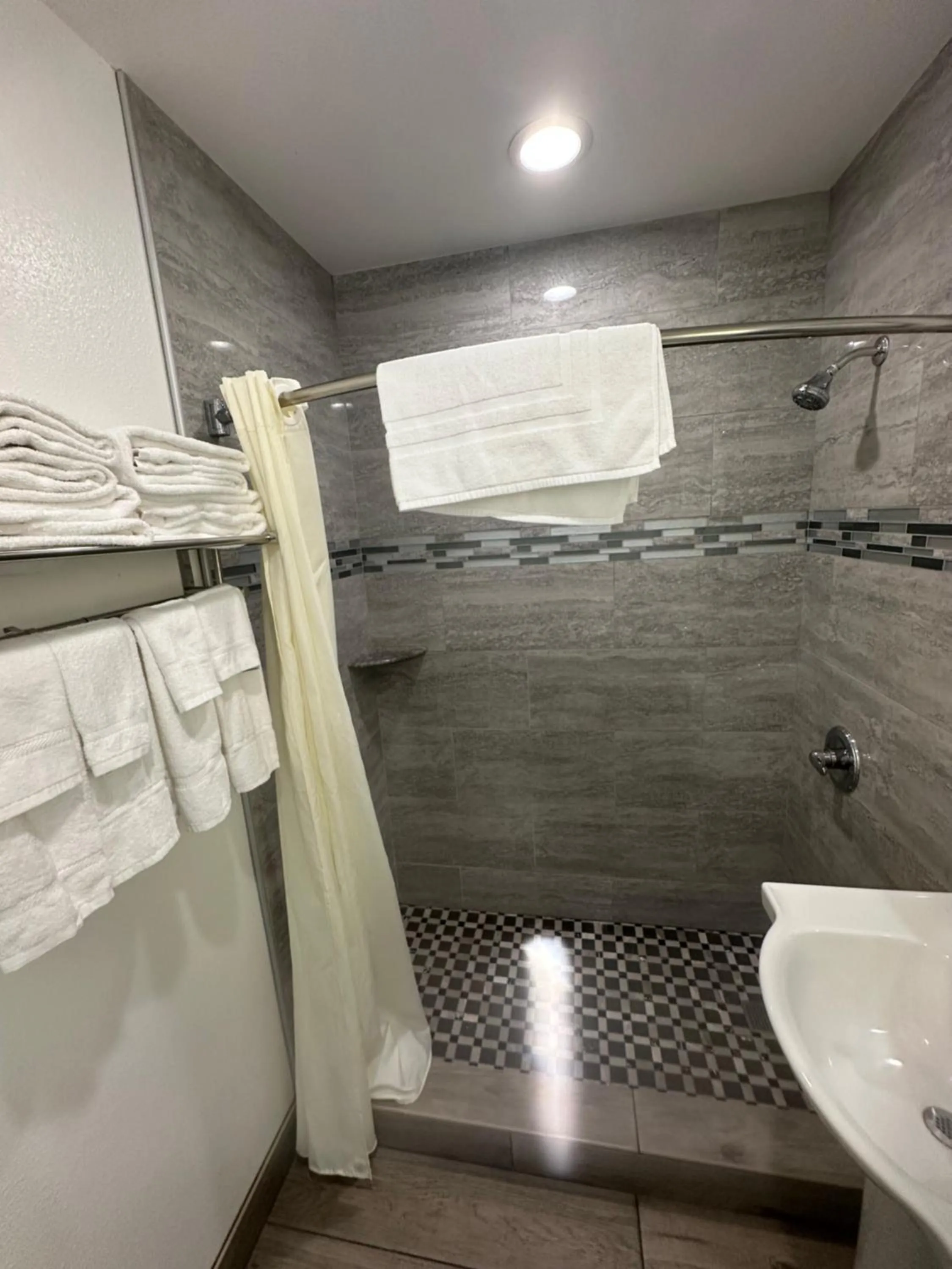 Town and Country Inn