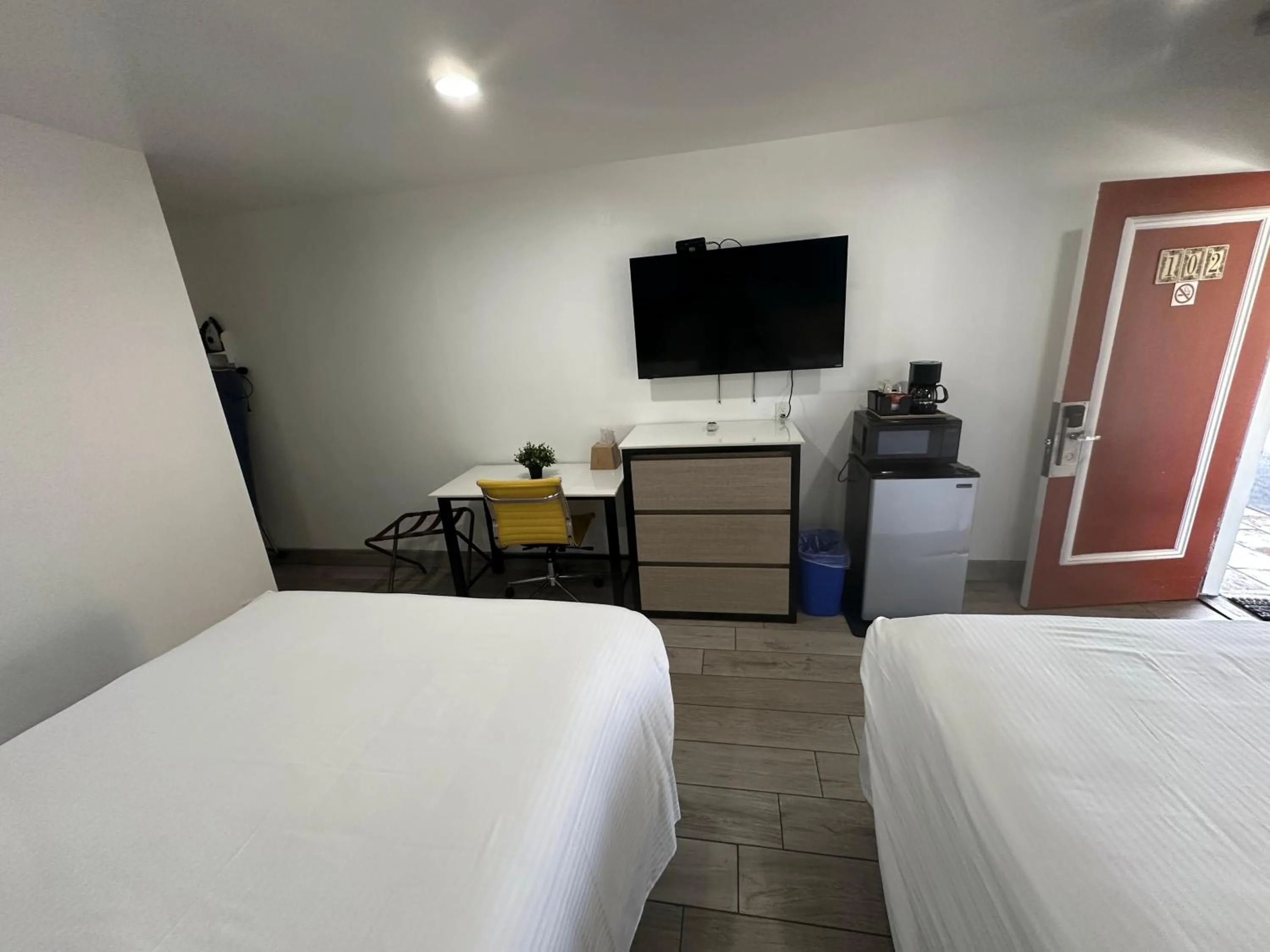 Bed in Town and Country Inn