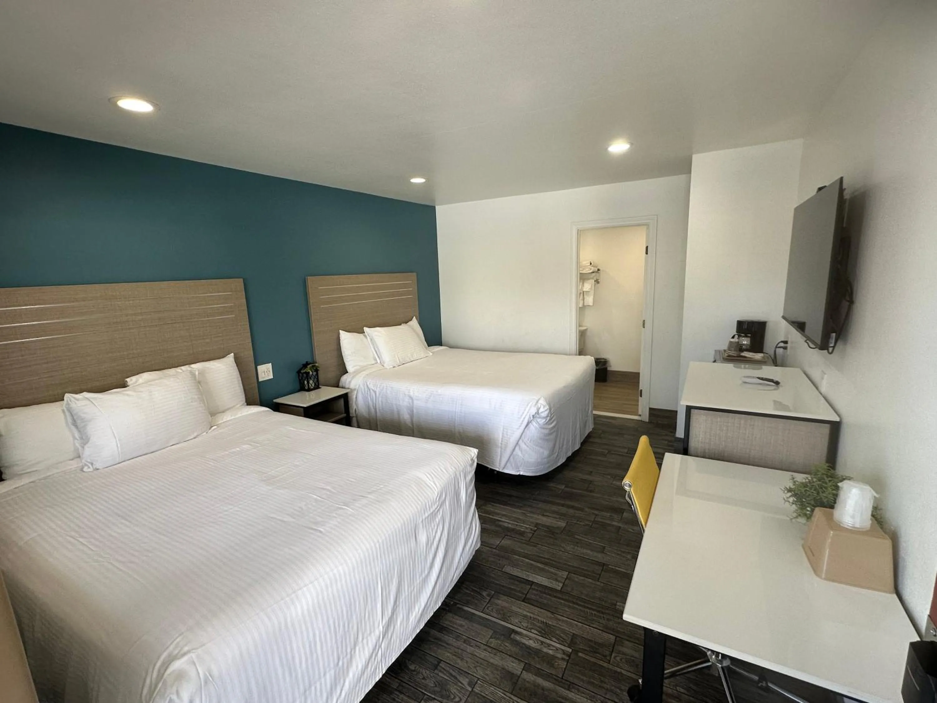 Bed in Town and Country Inn