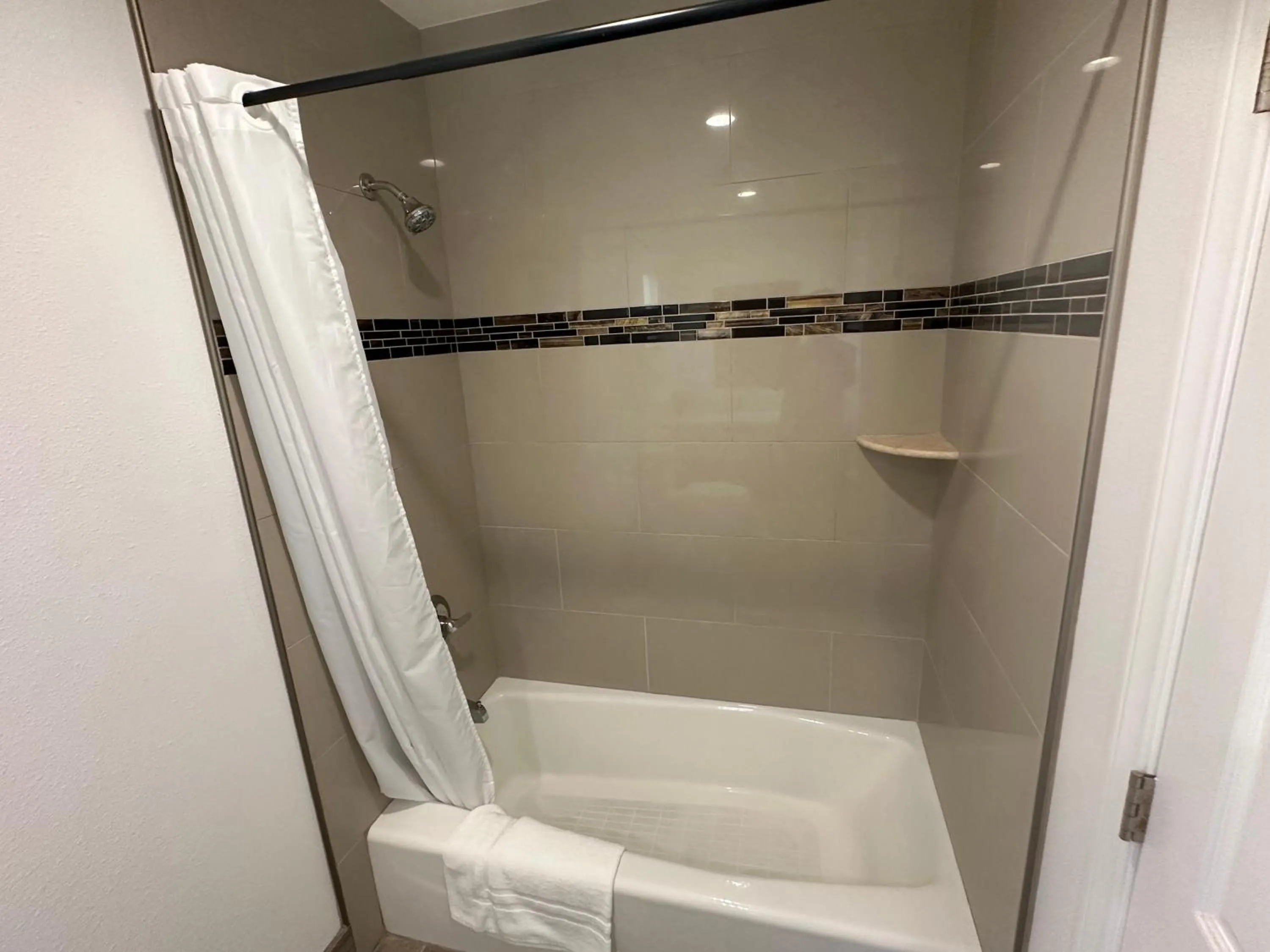 Town and Country Inn