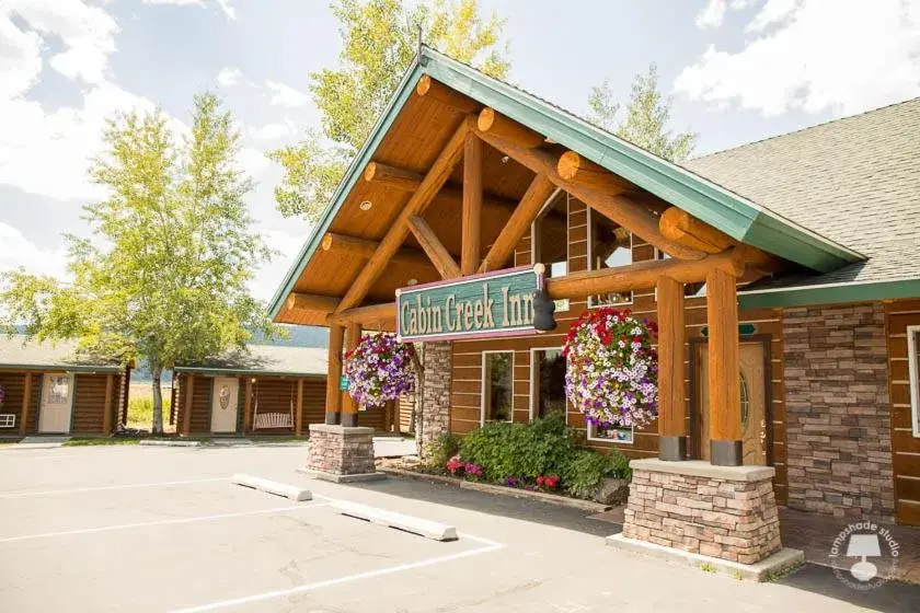 Cabin Creek Inn Cabin Creek Inn