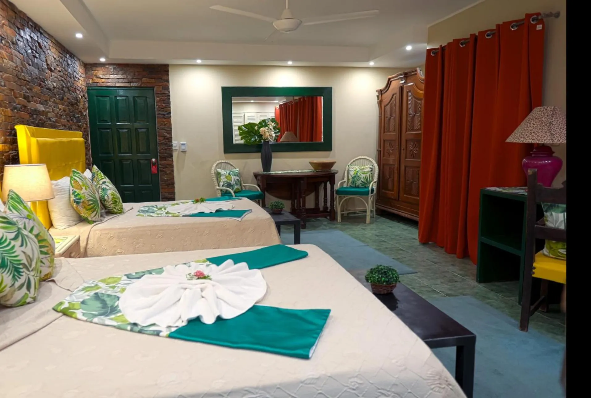 Bed in Hotel Coco Plaza